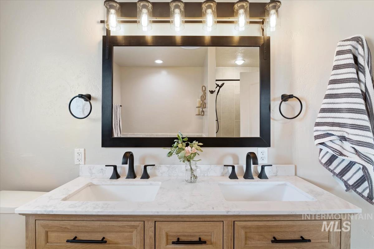 983 N Plaza Rd, Emmett, Idaho 83617, 3 Bedrooms, 2.5 Bathrooms, Residential For Sale, Price $775,000,MLS 98995010