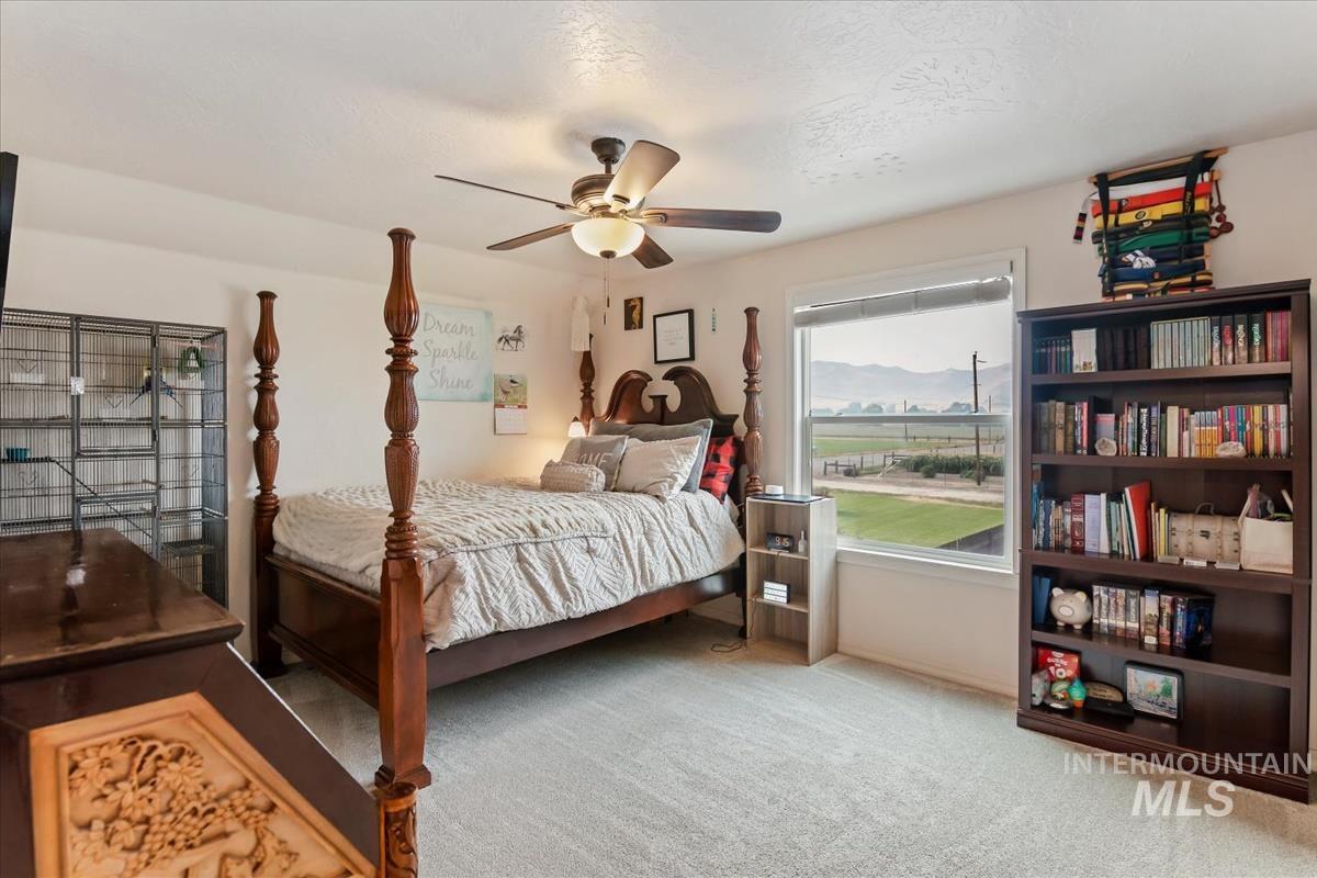 983 N Plaza Rd, Emmett, Idaho 83617, 3 Bedrooms, 2.5 Bathrooms, Residential For Sale, Price $775,000,MLS 98995010