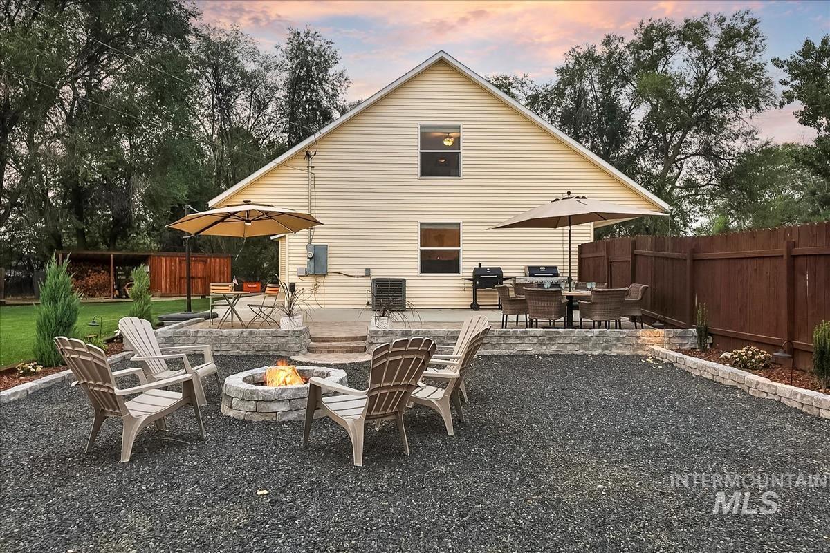 983 N Plaza Rd, Emmett, Idaho 83617, 3 Bedrooms, 2.5 Bathrooms, Residential For Sale, Price $775,000,MLS 98995010