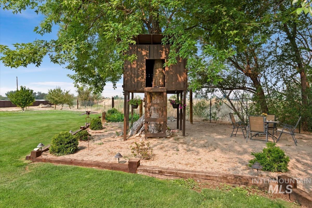 983 N Plaza Rd, Emmett, Idaho 83617, 3 Bedrooms, 2.5 Bathrooms, Residential For Sale, Price $775,000,MLS 98995010