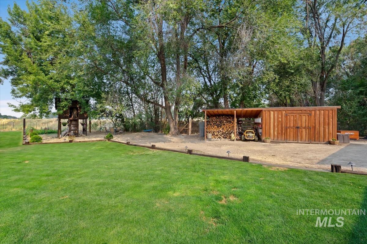 983 N Plaza Rd, Emmett, Idaho 83617, 3 Bedrooms, 2.5 Bathrooms, Residential For Sale, Price $775,000,MLS 98995010