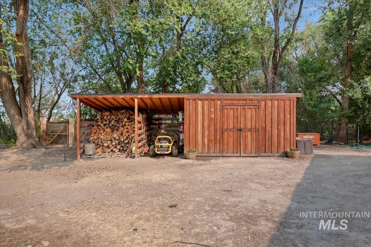 983 N Plaza Rd, Emmett, Idaho 83617, 3 Bedrooms, 2.5 Bathrooms, Residential For Sale, Price $775,000,MLS 98995010