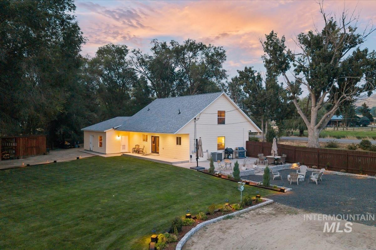 983 N Plaza Rd, Emmett, Idaho 83617, 3 Bedrooms, 2.5 Bathrooms, Residential For Sale, Price $775,000,MLS 98995010