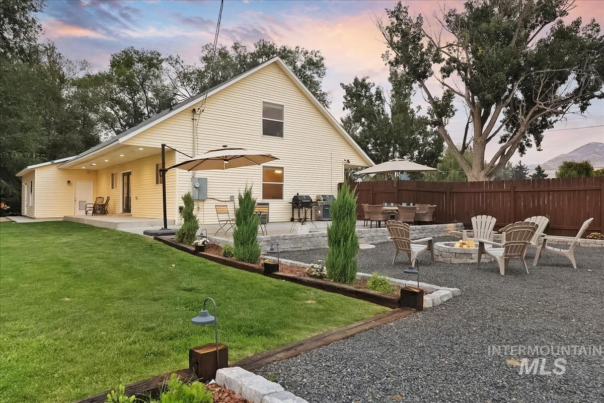983 N Plaza Rd, Emmett, Idaho 83617, 3 Bedrooms, 2.5 Bathrooms, Residential For Sale, Price $775,000,MLS 98995010