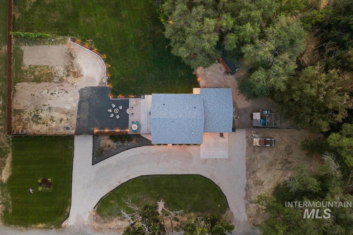 983 N Plaza Rd, Emmett, Idaho 83617, 3 Bedrooms, 2.5 Bathrooms, Residential For Sale, Price $775,000,MLS 98995010
