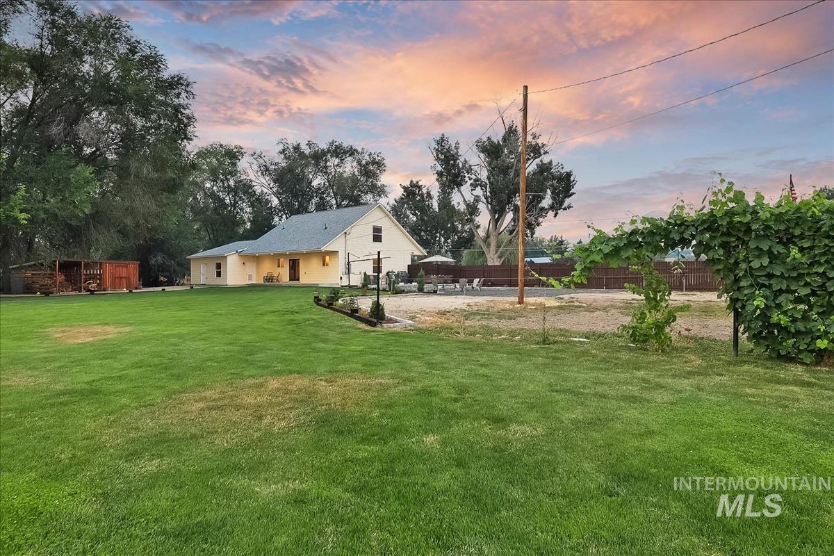 983 N Plaza Rd, Emmett, Idaho 83617, 3 Bedrooms, 2.5 Bathrooms, Residential For Sale, Price $775,000,MLS 98995010