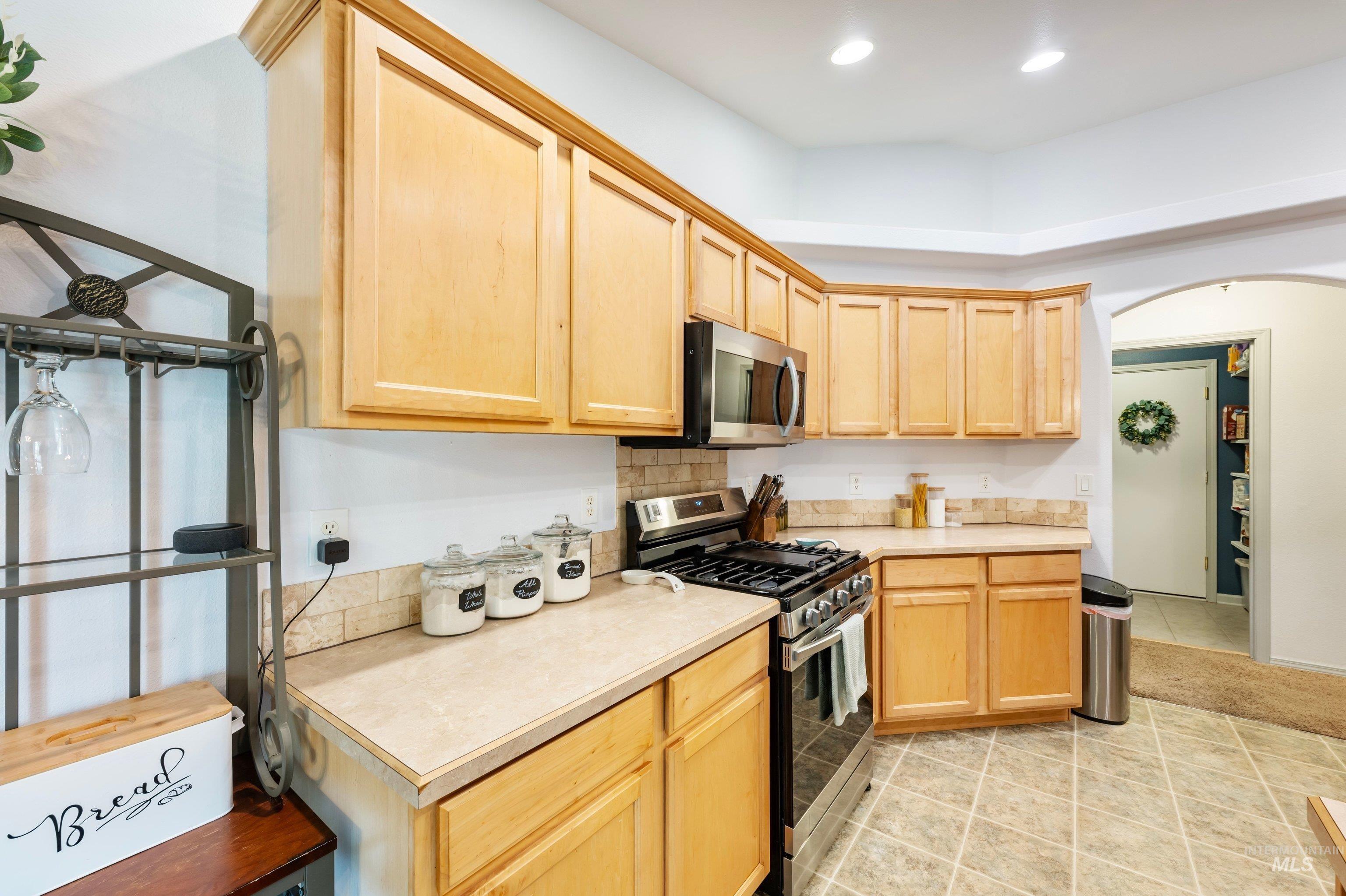 464 NW Jerome Ave, Mountain Home, Idaho 83647, 4 Bedrooms, 2 Bathrooms, Residential For Sale, Price $370,000, 98995011