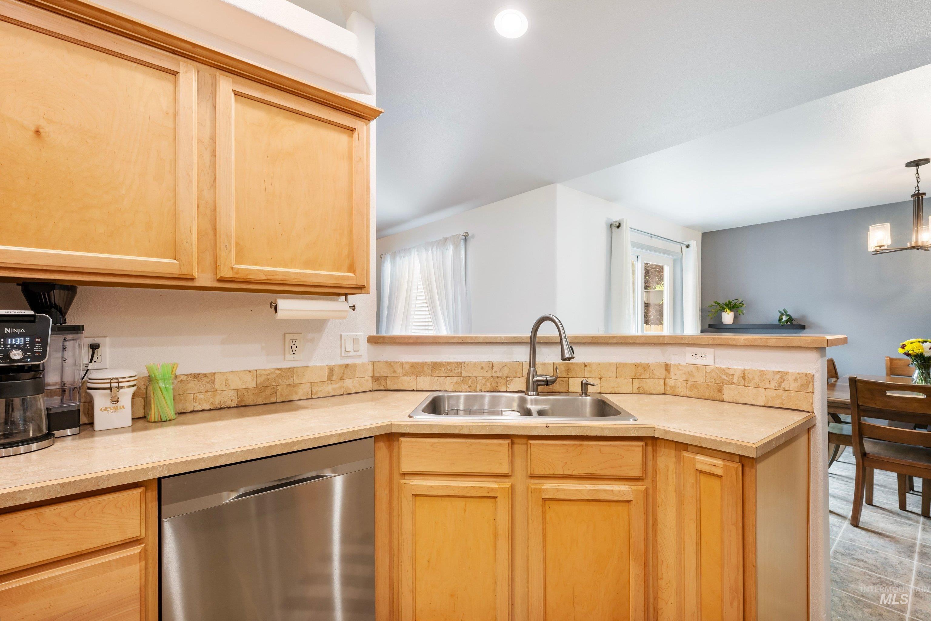 464 NW Jerome Ave, Mountain Home, Idaho 83647, 4 Bedrooms, 2 Bathrooms, Residential For Sale, Price $370,000, 98995011
