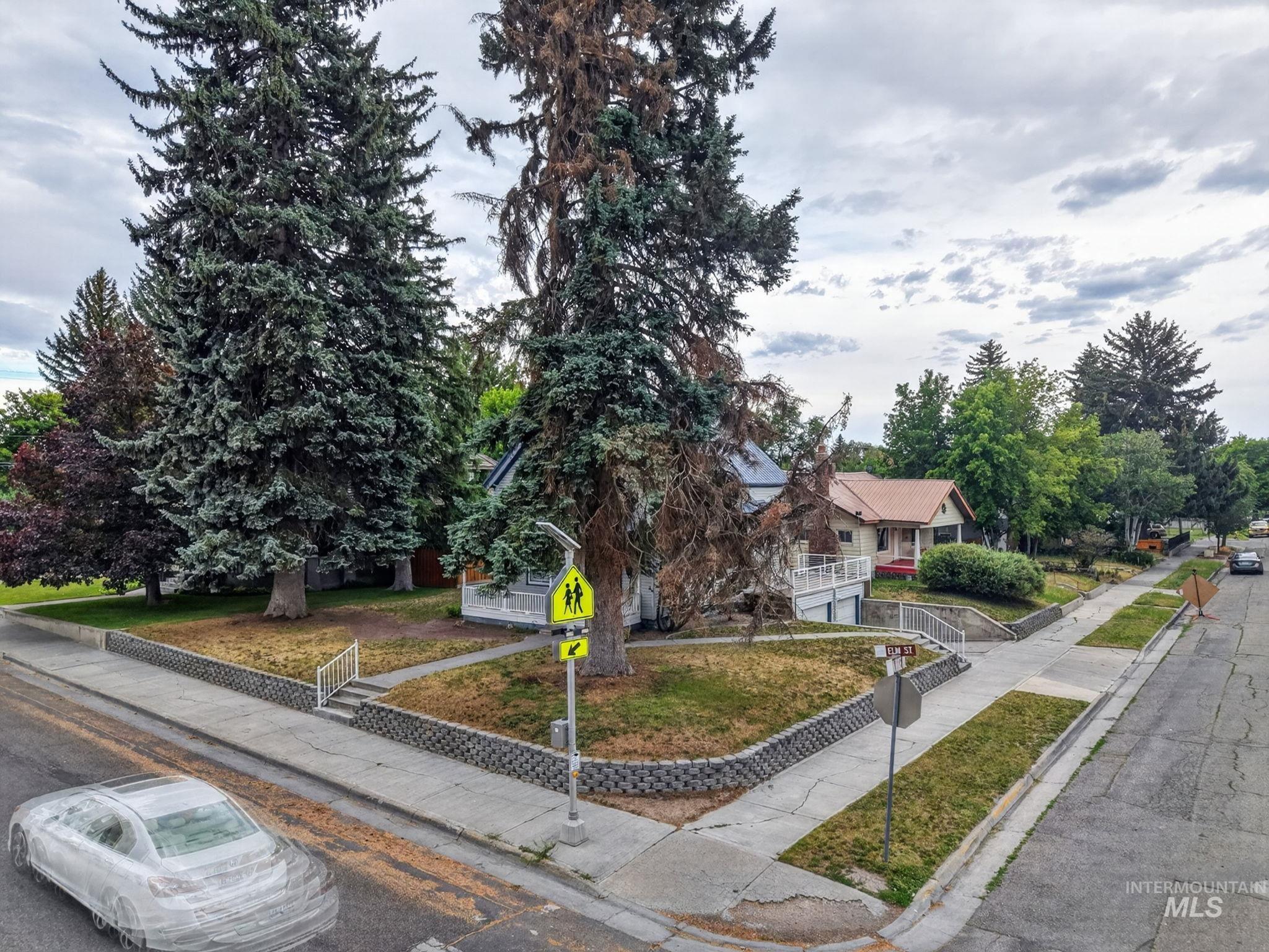 310 Elm Street, Idaho Falls, Idaho 83402, 4 Bedrooms, 2 Bathrooms, Residential For Sale, Price $699,000,MLS 98995012