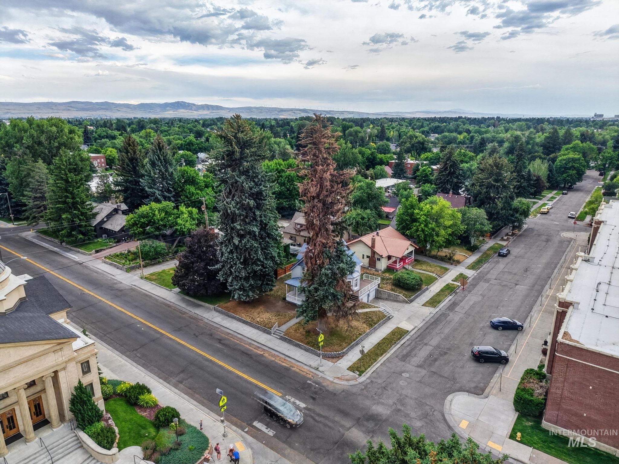 310 Elm Street, Idaho Falls, Idaho 83402, 4 Bedrooms, 2 Bathrooms, Residential For Sale, Price $699,000,MLS 98995012