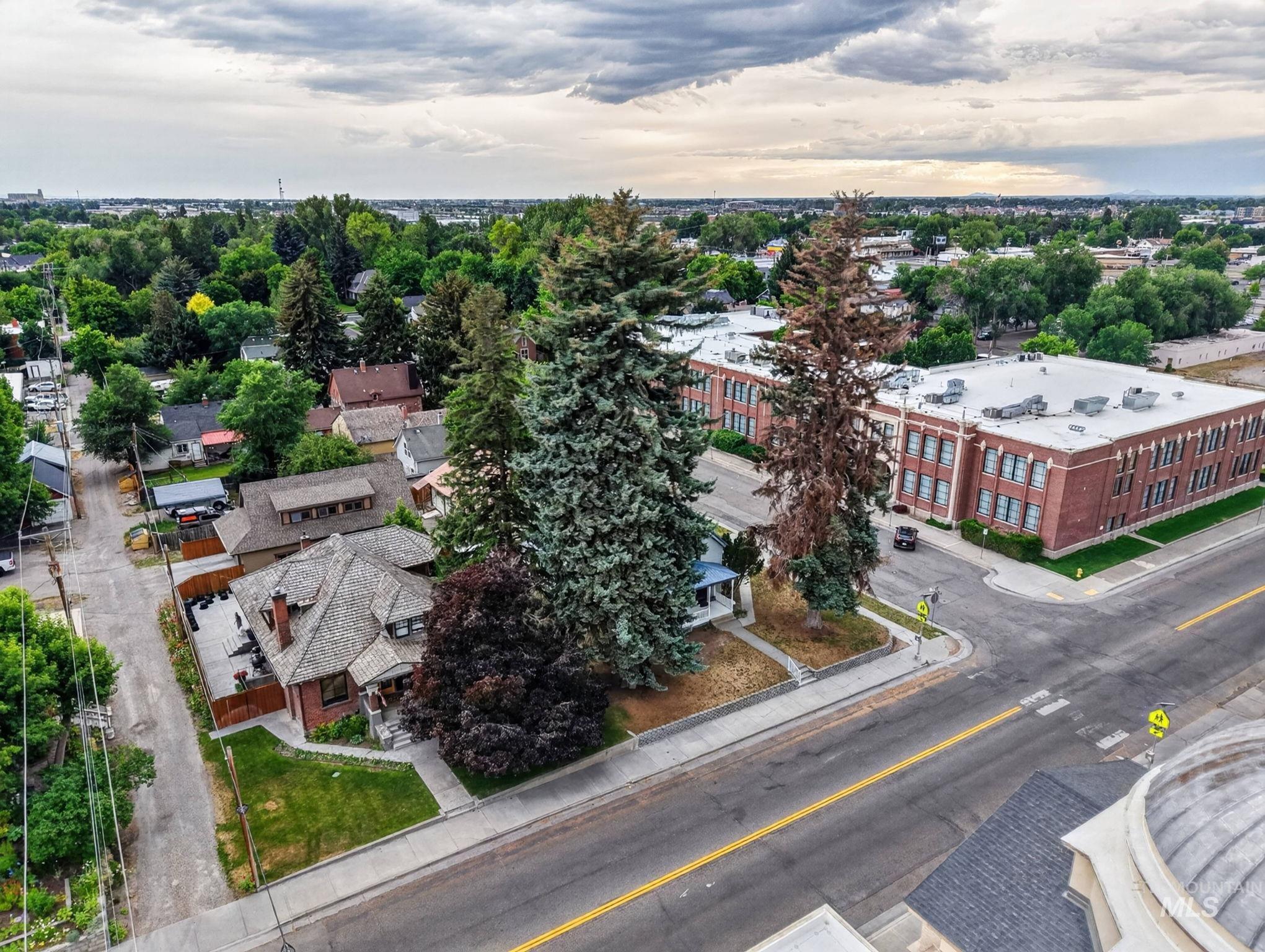 310 Elm Street, Idaho Falls, Idaho 83402, 4 Bedrooms, 2 Bathrooms, Residential For Sale, Price $699,000,MLS 98995012