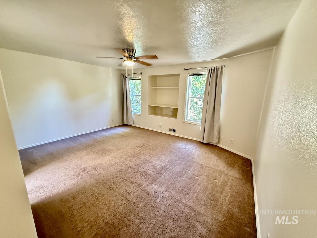 7047 W Irving Lane, Boise, Idaho 83704, 3 Bedrooms, 2.5 Bathrooms, Residential For Sale, Price $379,000, 98995013