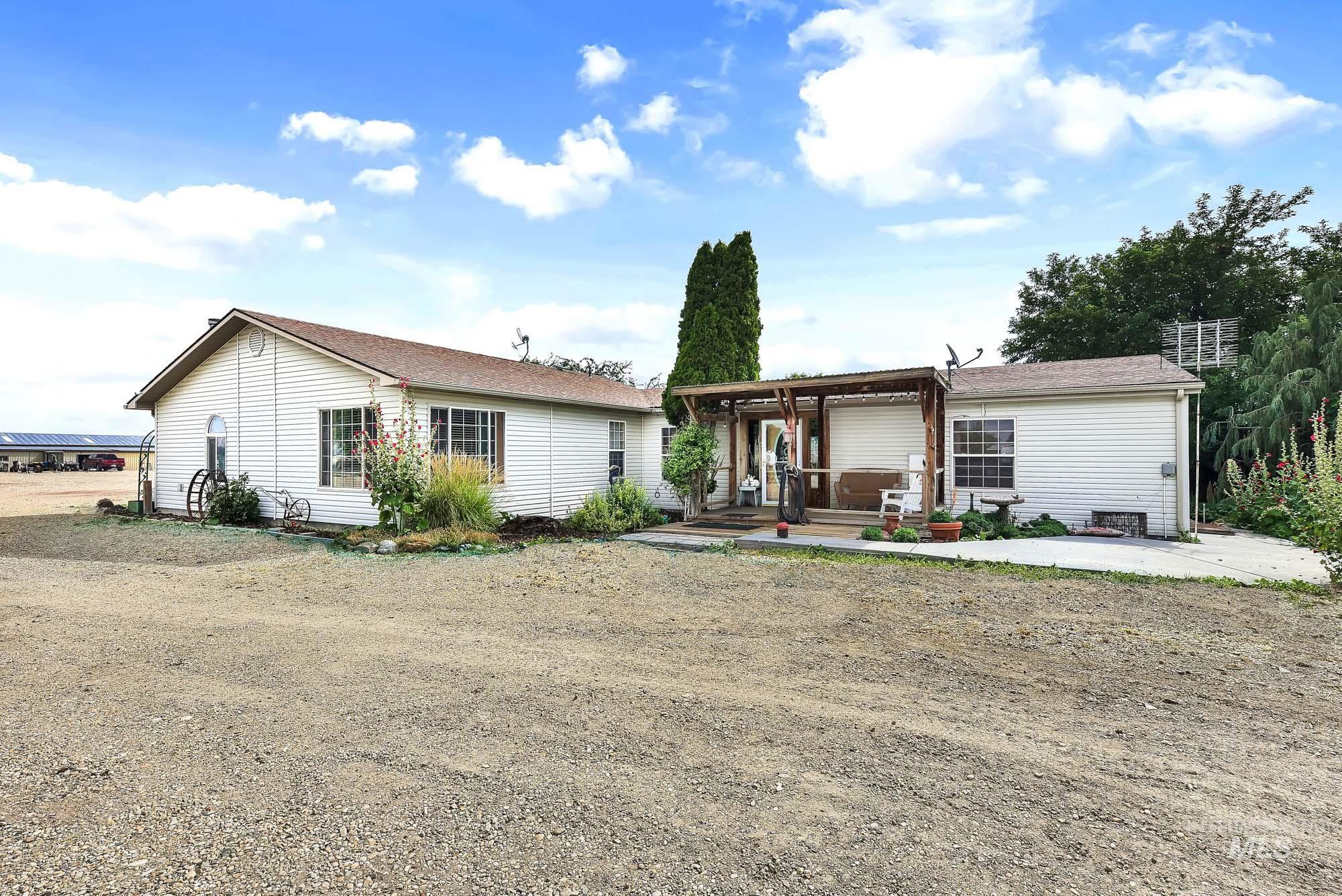24900 Market Rd, Parma, Idaho 83660, 4 Bedrooms, 2 Bathrooms, Farm & Ranch For Sale, Price $1,400,000,MLS 98995014