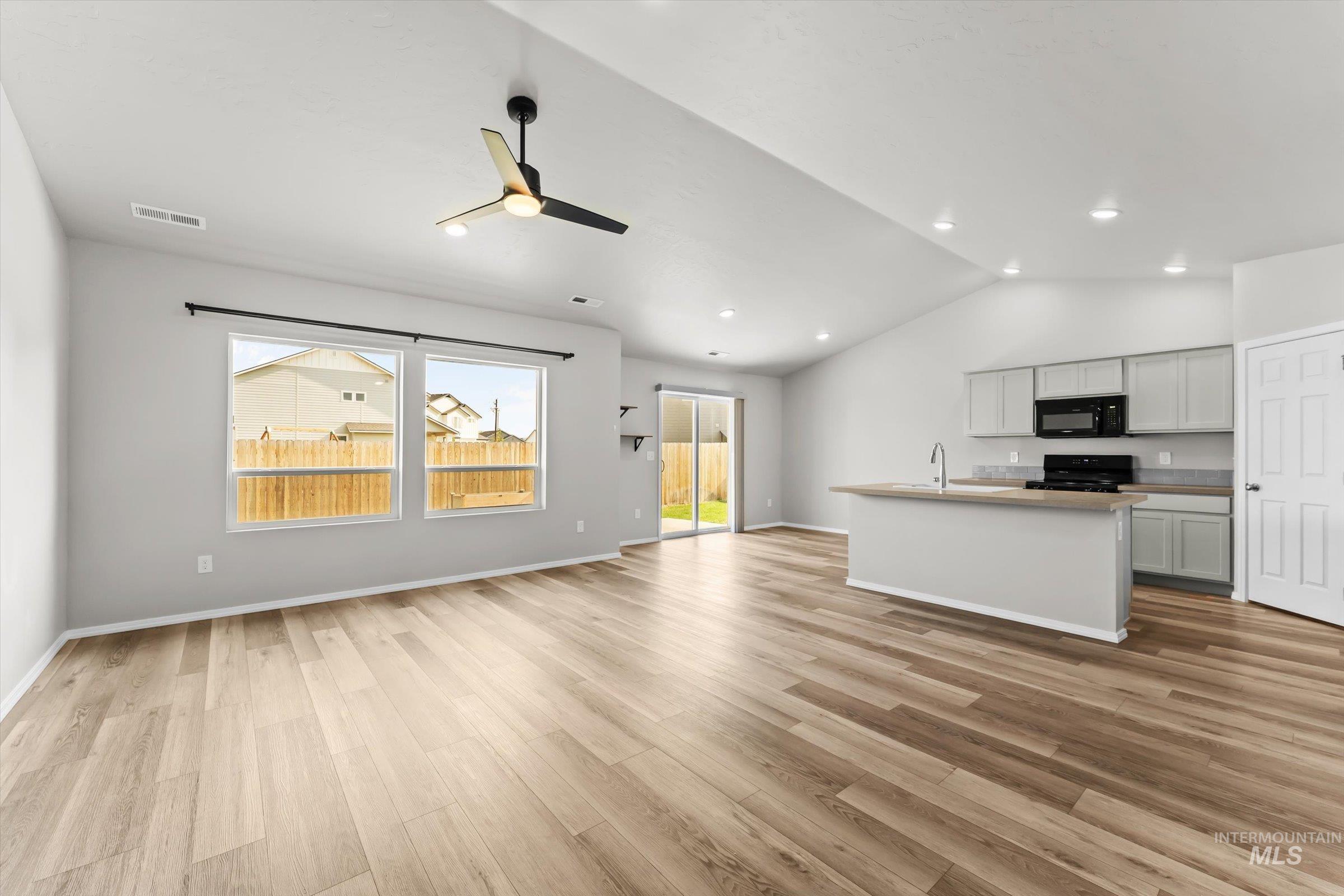 1060 SW Shikra, Mountain Home, Idaho 83647, 4 Bedrooms, 2 Bathrooms, Residential For Sale, Price $399,000, 98995019