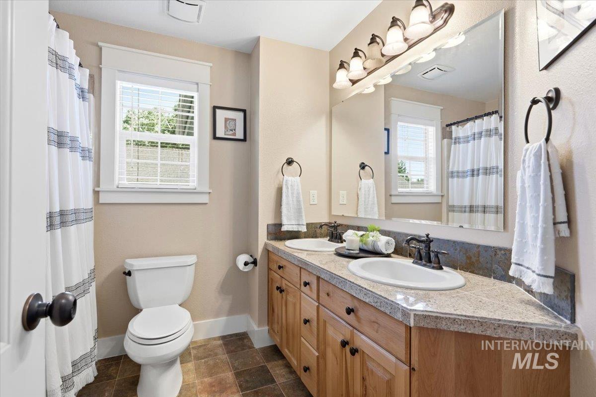 12755 N 12th Avenue, Boise, Idaho 83714, 4 Bedrooms, 2.5 Bathrooms, Residential For Sale, Price $674,000, 98995023