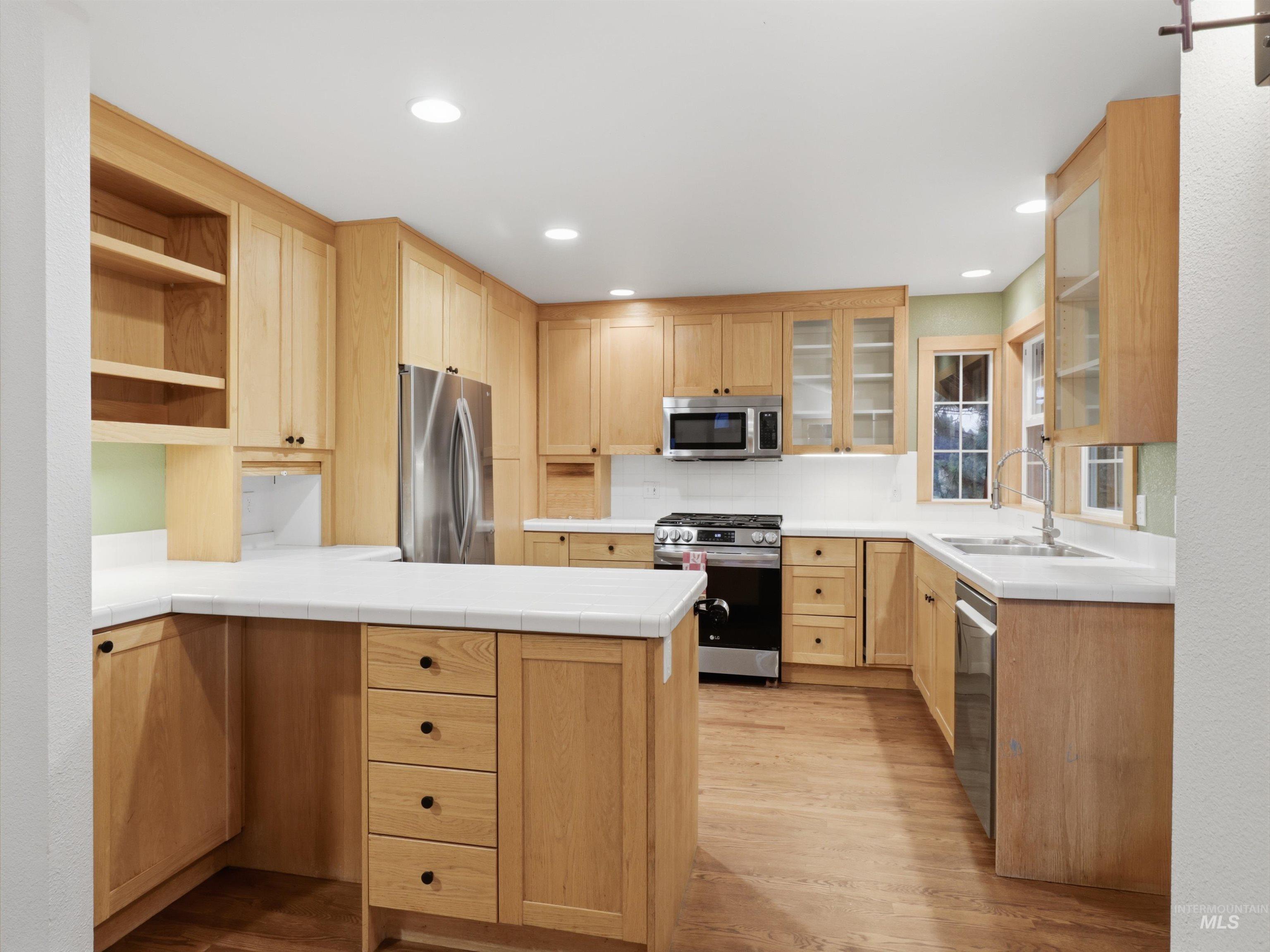 242 Wilderness Way, Boise, Idaho 83716, 3 Bedrooms, 2 Bathrooms, Residential For Sale, Price $625,000, 98995024