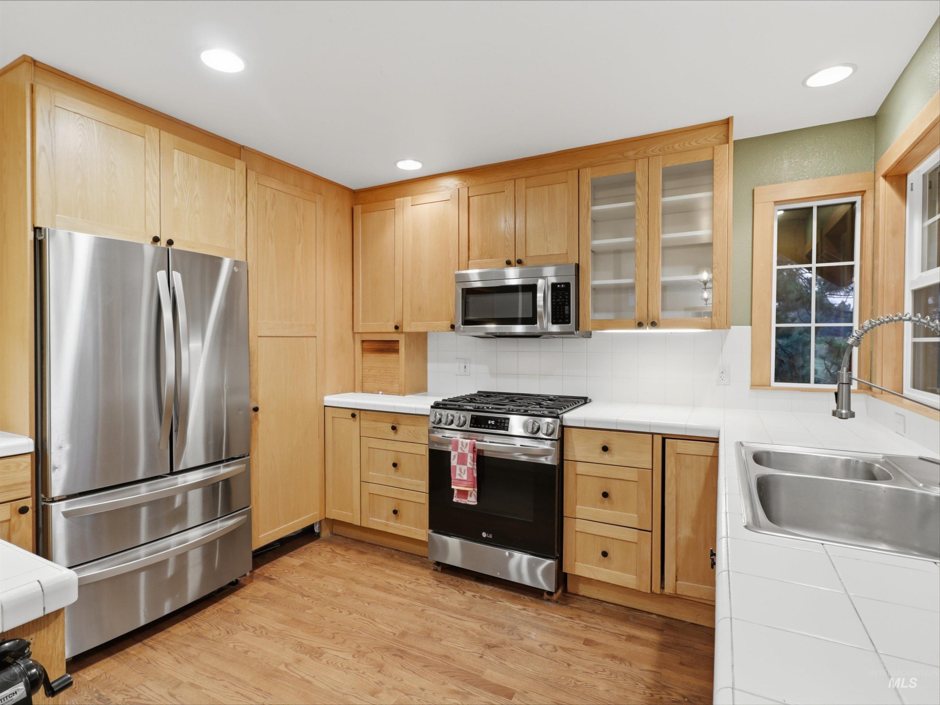 242 Wilderness Way, Boise, Idaho 83716, 3 Bedrooms, 2 Bathrooms, Residential For Sale, Price $625,000, 98995024