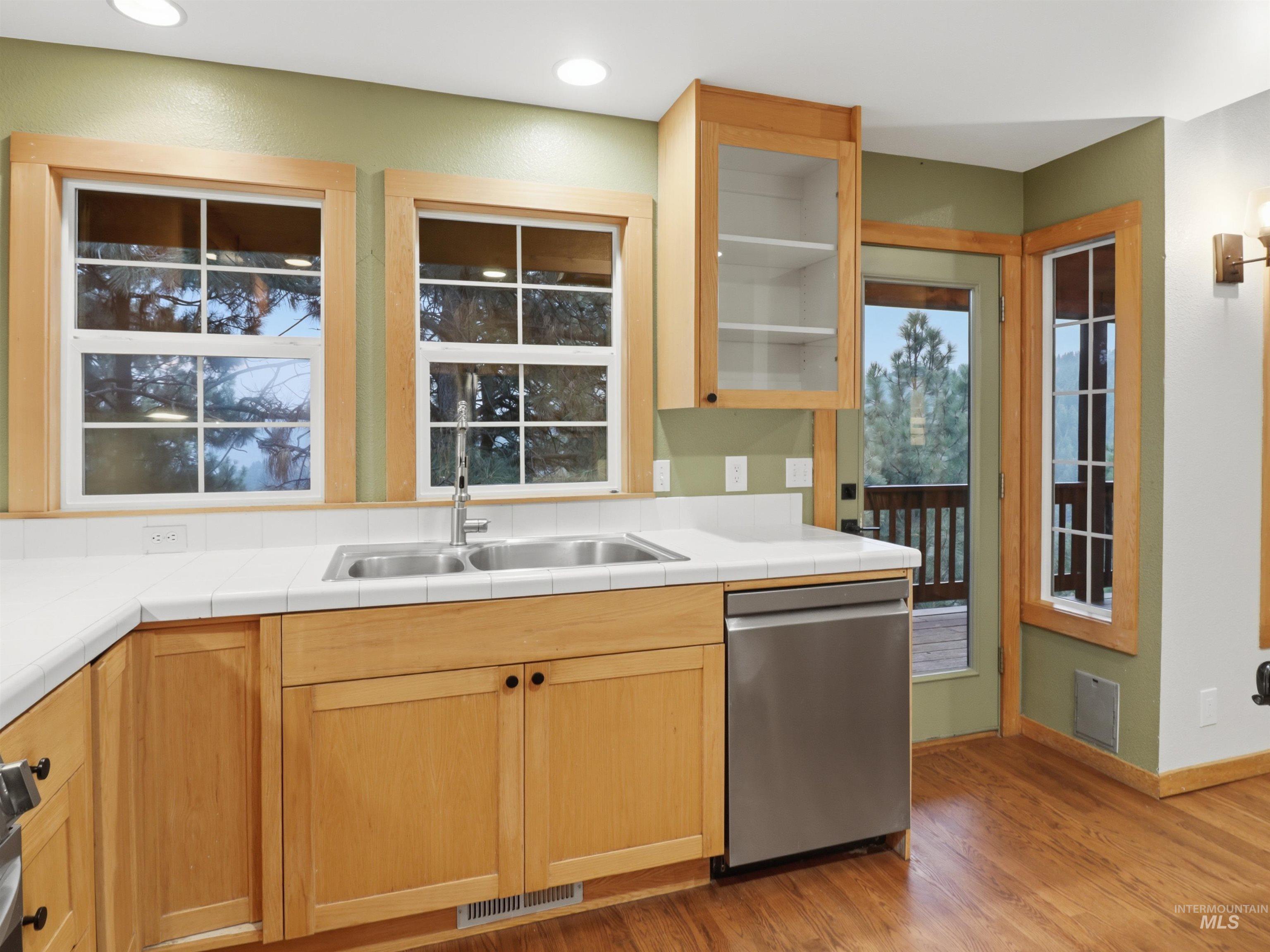 242 Wilderness Way, Boise, Idaho 83716, 3 Bedrooms, 2 Bathrooms, Residential For Sale, Price $625,000, 98995024