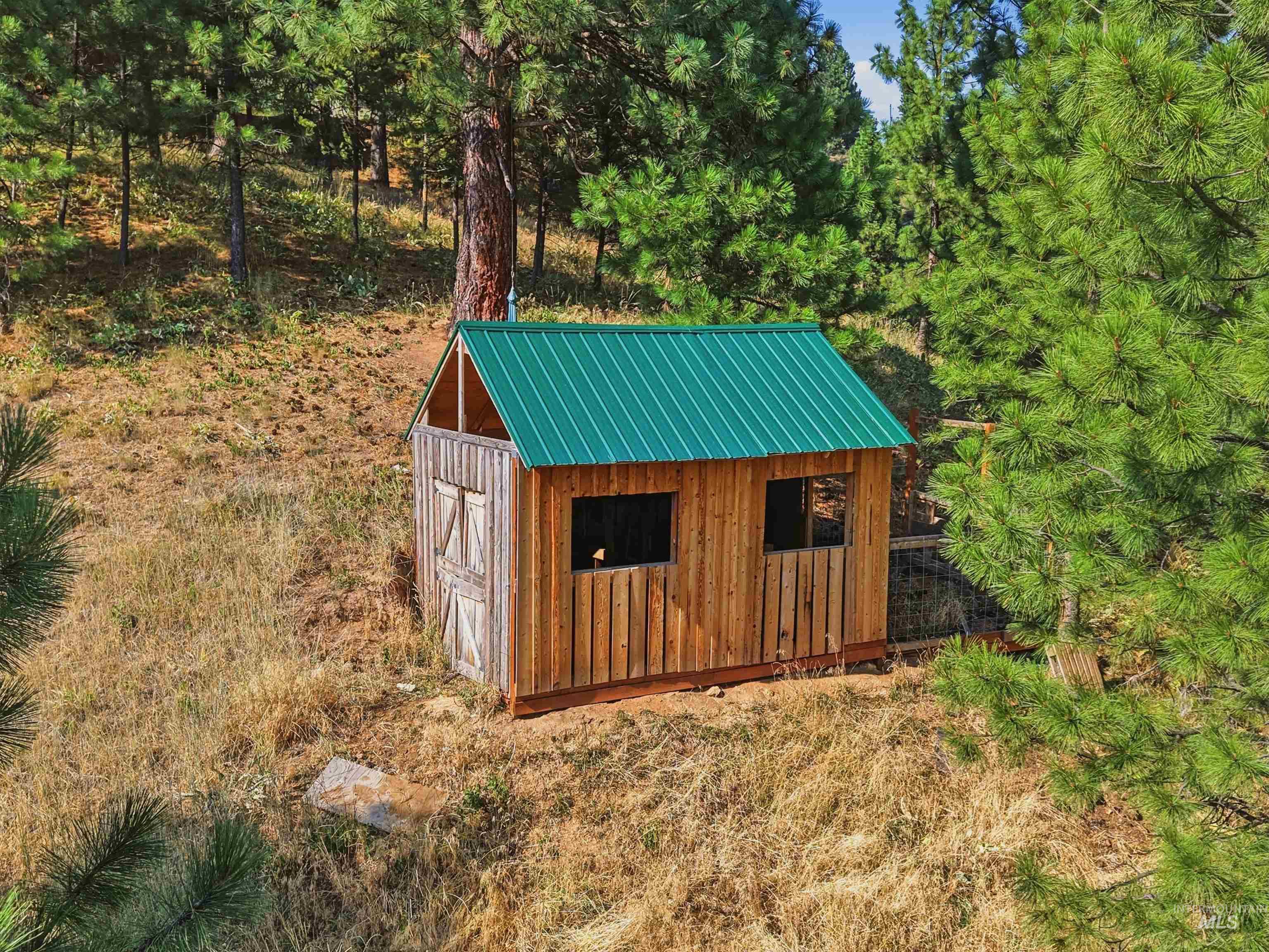 242 Wilderness Way, Boise, Idaho 83716, 3 Bedrooms, 2 Bathrooms, Residential For Sale, Price $625,000, 98995024