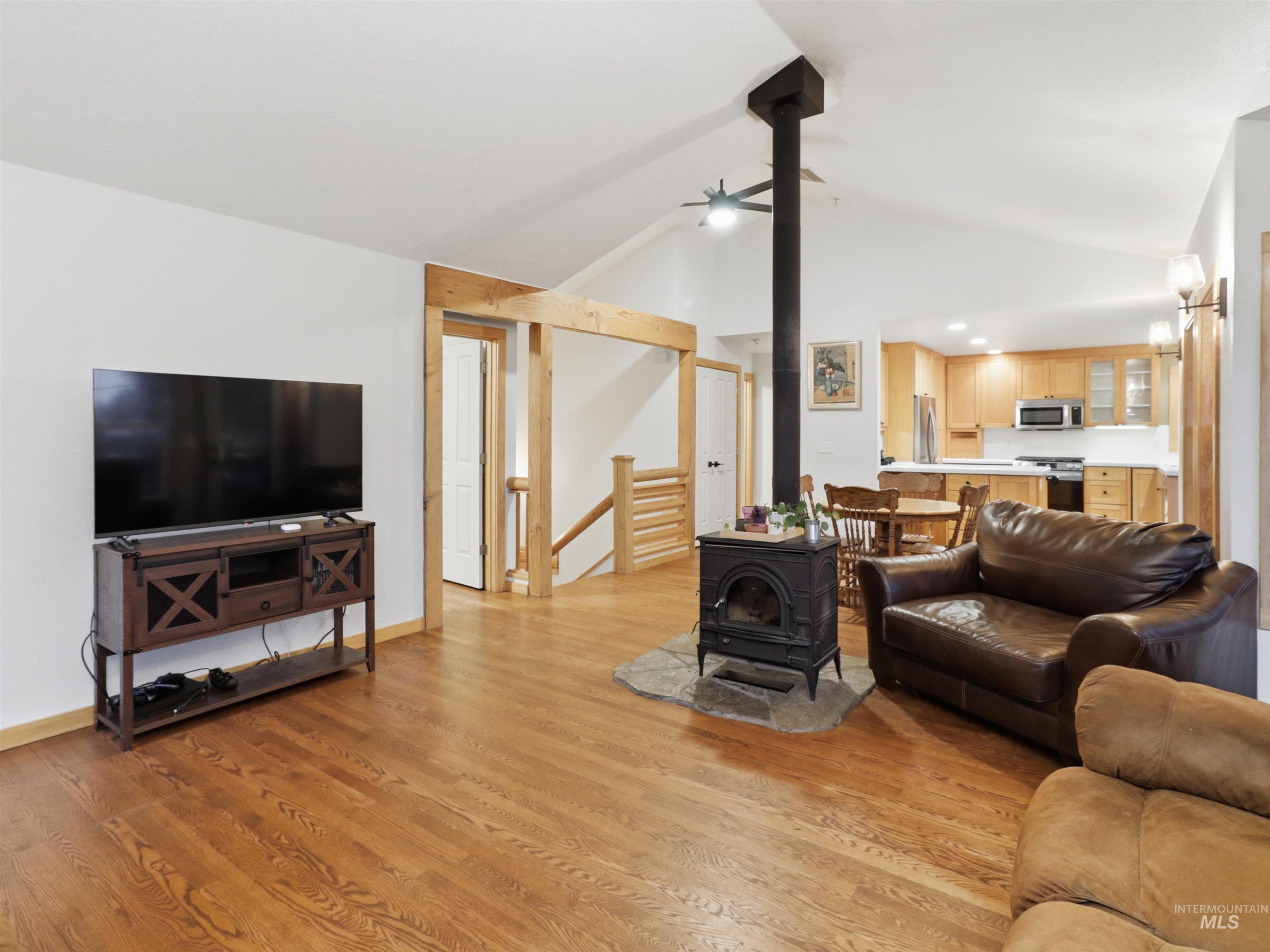 242 Wilderness Way, Boise, Idaho 83716, 3 Bedrooms, 2 Bathrooms, Residential For Sale, Price $625,000, 98995024
