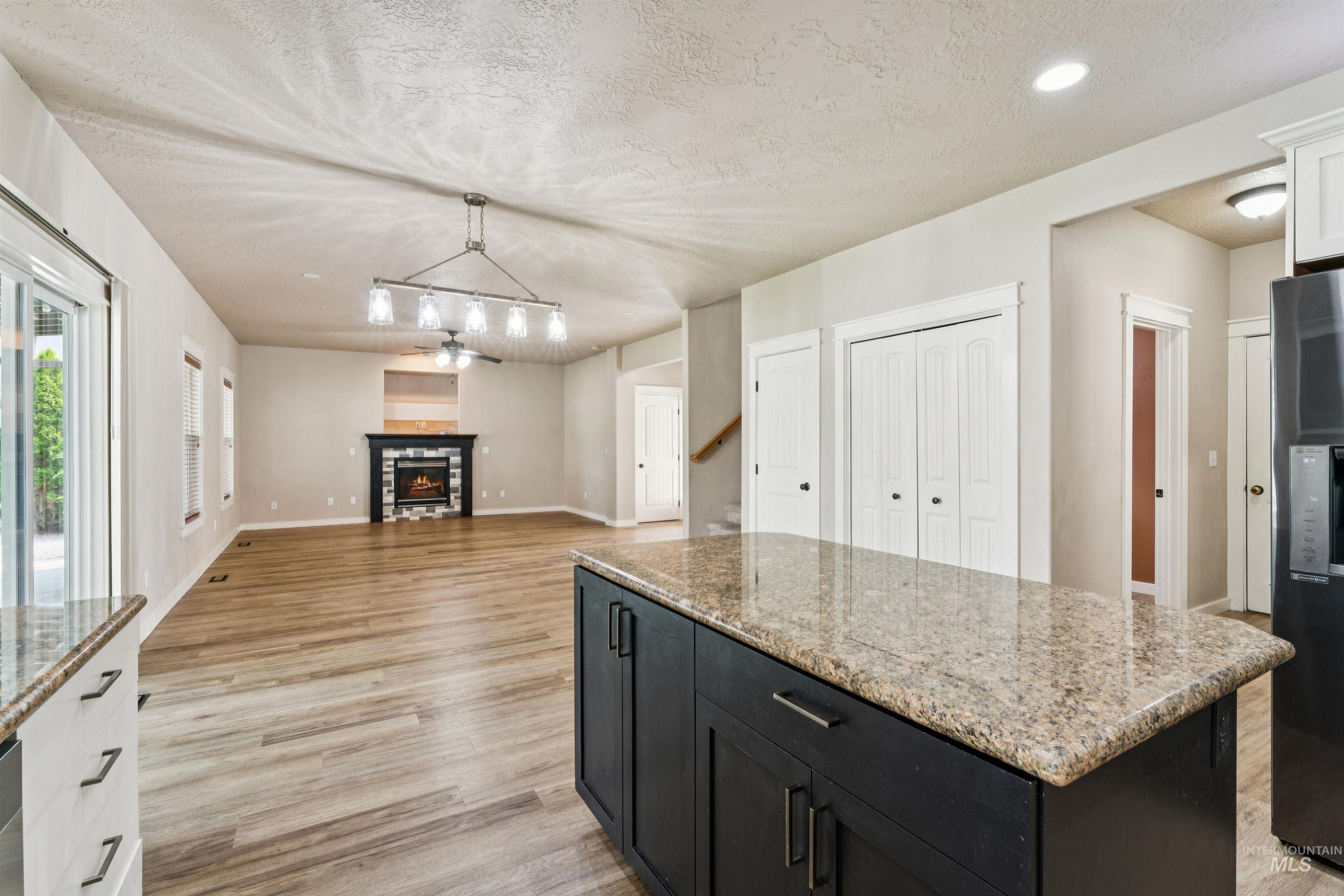 1902 E Mountain Man, Meridian, Idaho 83646, 4 Bedrooms, 2.5 Bathrooms, Residential For Sale, Price $564,900,MLS 98995026