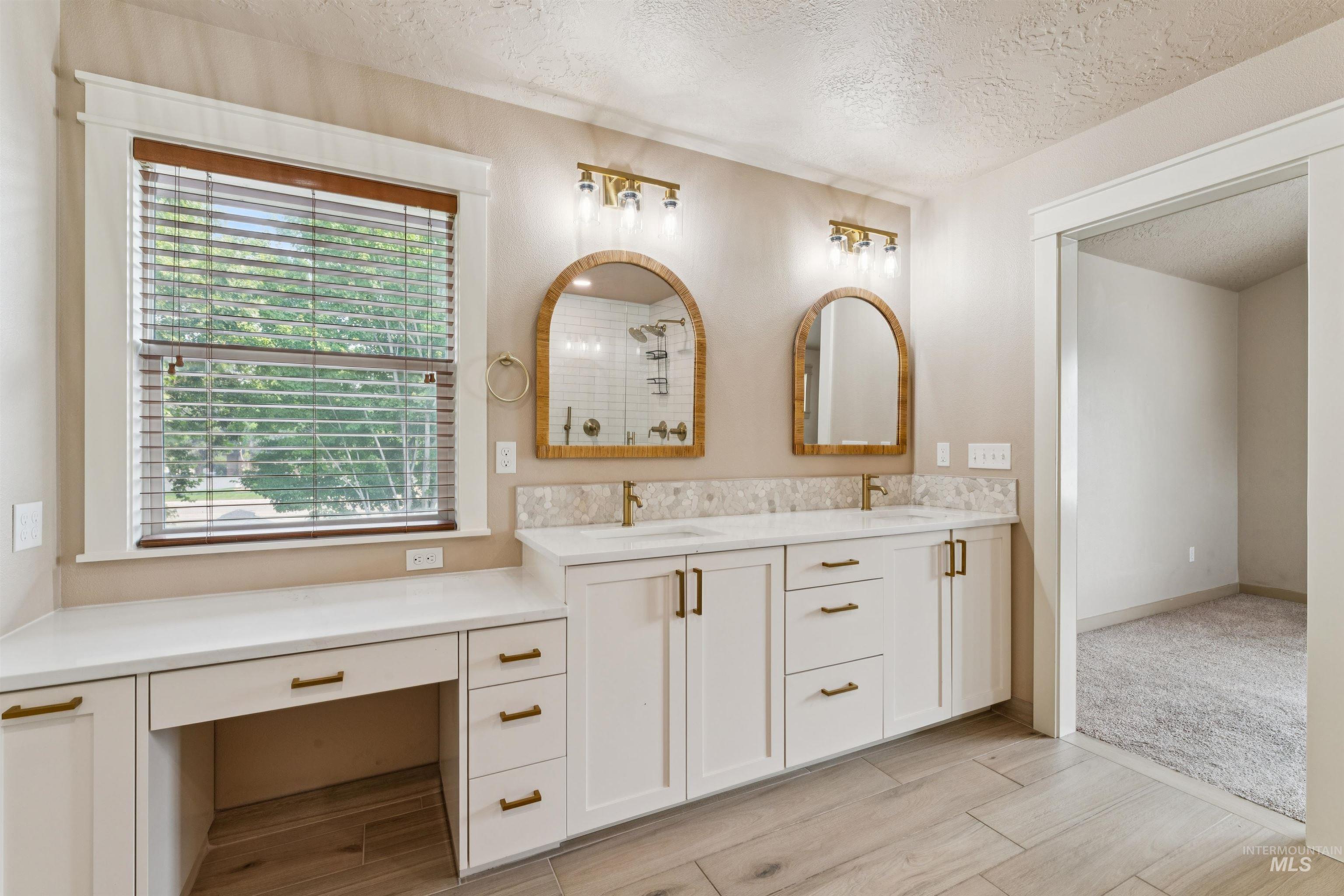 1902 E Mountain Man, Meridian, Idaho 83646, 4 Bedrooms, 2.5 Bathrooms, Residential For Sale, Price $564,900,MLS 98995026