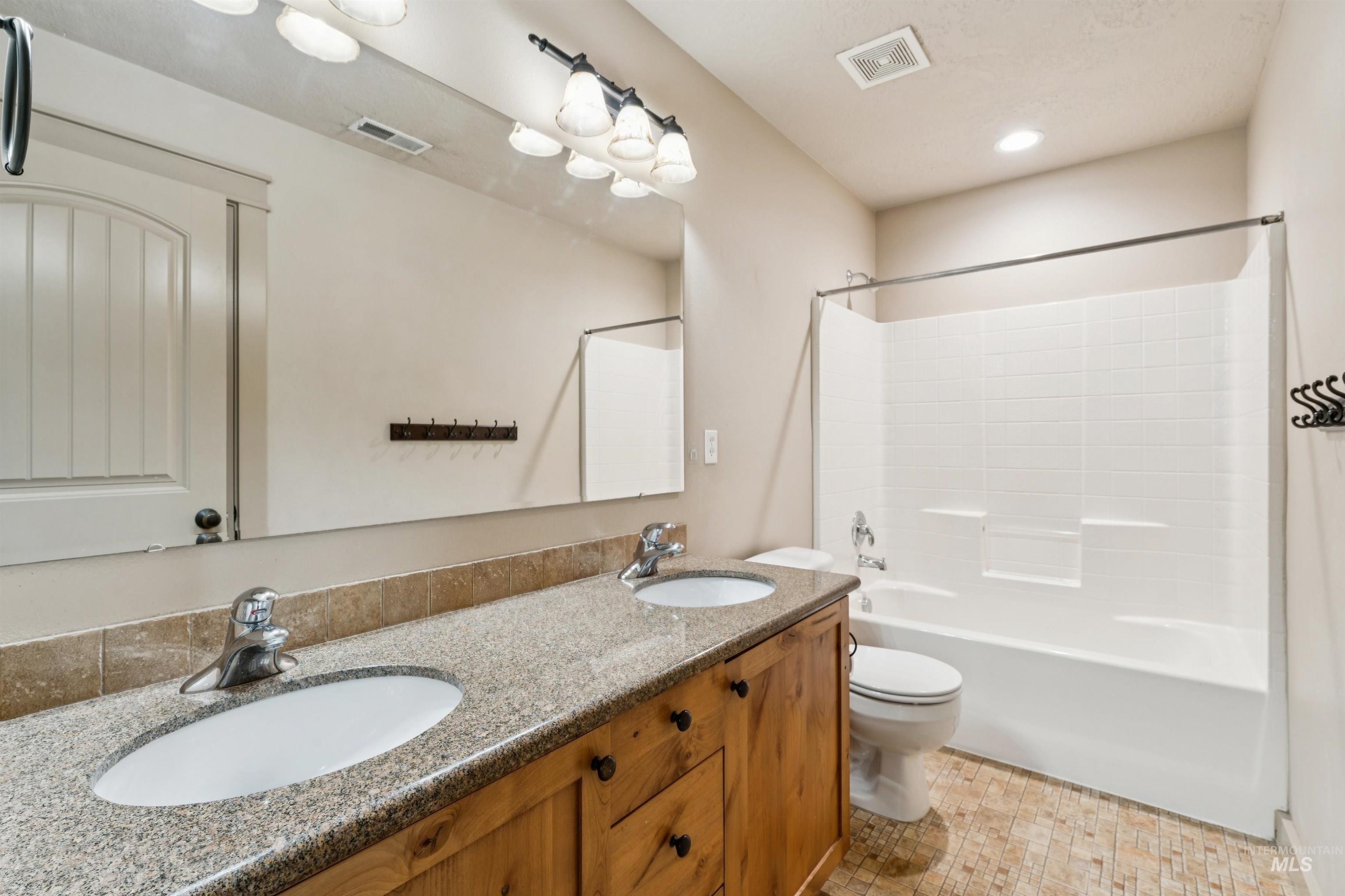 1902 E Mountain Man, Meridian, Idaho 83646, 4 Bedrooms, 2.5 Bathrooms, Residential For Sale, Price $564,900,MLS 98995026