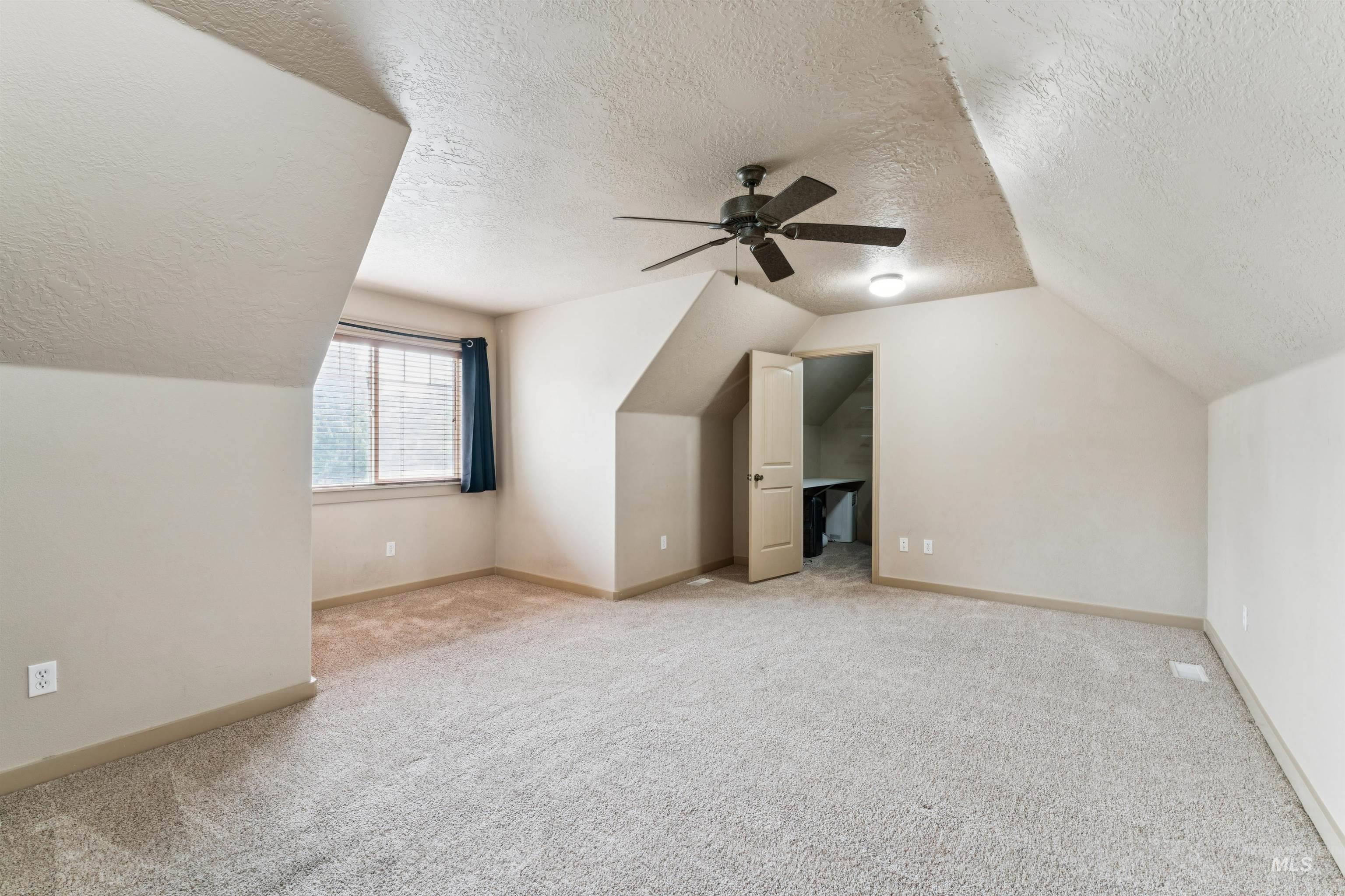 1902 E Mountain Man, Meridian, Idaho 83646, 4 Bedrooms, 2.5 Bathrooms, Residential For Sale, Price $564,900,MLS 98995026