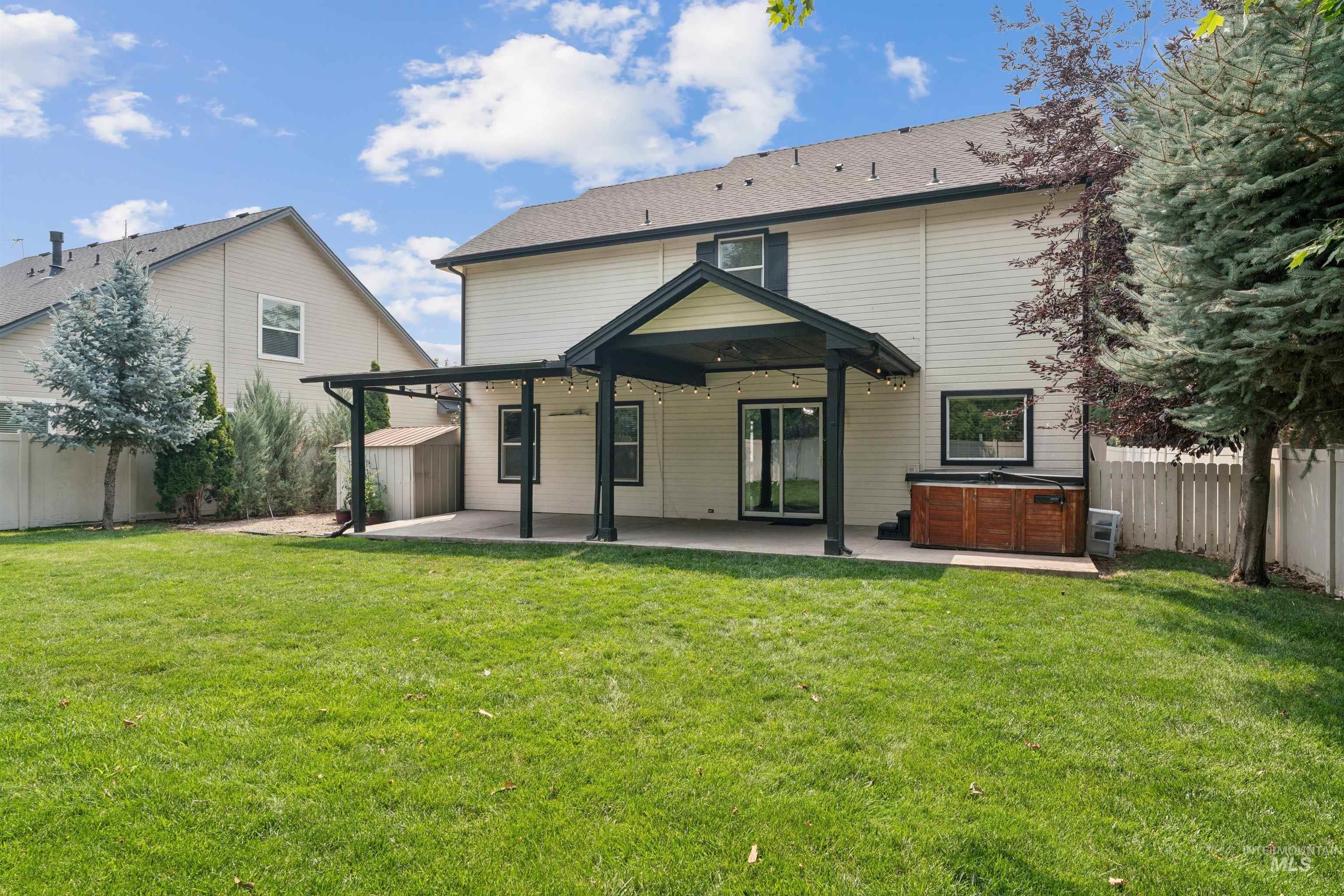 1902 E Mountain Man, Meridian, Idaho 83646, 4 Bedrooms, 2.5 Bathrooms, Residential For Sale, Price $564,900,MLS 98995026