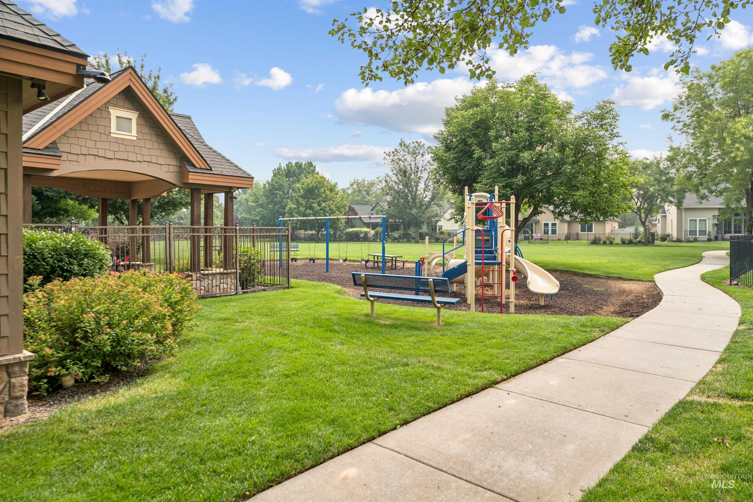 1902 E Mountain Man, Meridian, Idaho 83646, 4 Bedrooms, 2.5 Bathrooms, Residential For Sale, Price $564,900,MLS 98995026