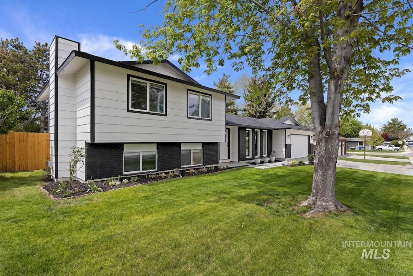 4795 S Maverick Way, Boise, Idaho 83709, 4 Bedrooms, 3 Bathrooms, Residential For Sale, Price $575,000, 98995027