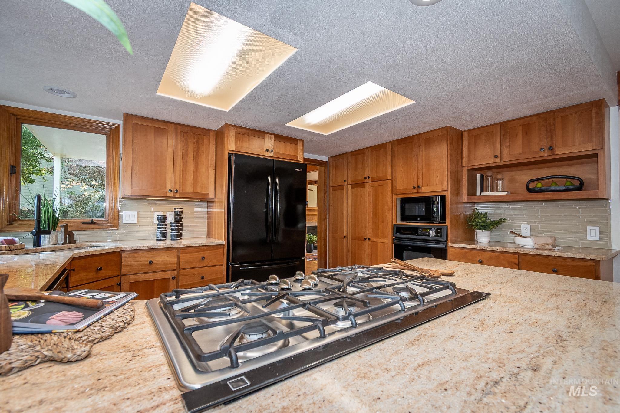 5678 W Gate House Ct, Boise, Idaho 83703, 3 Bedrooms, 2.5 Bathrooms, Residential For Sale, Price $650,000, 98995028