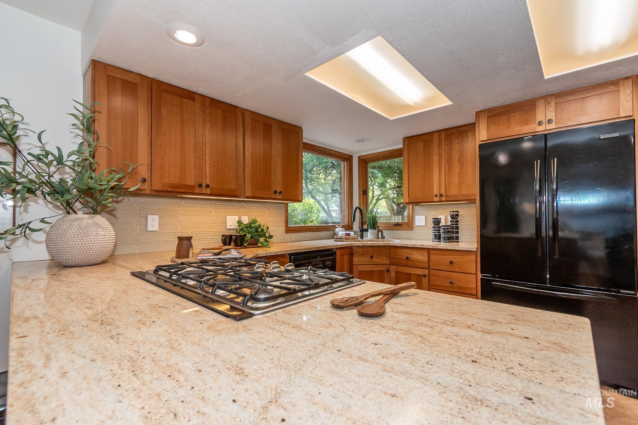 5678 W Gate House Ct, Boise, Idaho 83703, 3 Bedrooms, 2.5 Bathrooms, Residential For Sale, Price $650,000, 98995028