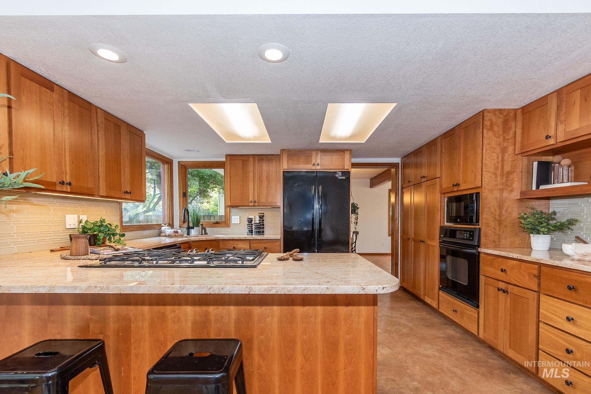 5678 W Gate House Ct, Boise, Idaho 83703, 3 Bedrooms, 2.5 Bathrooms, Residential For Sale, Price $650,000, 98995028