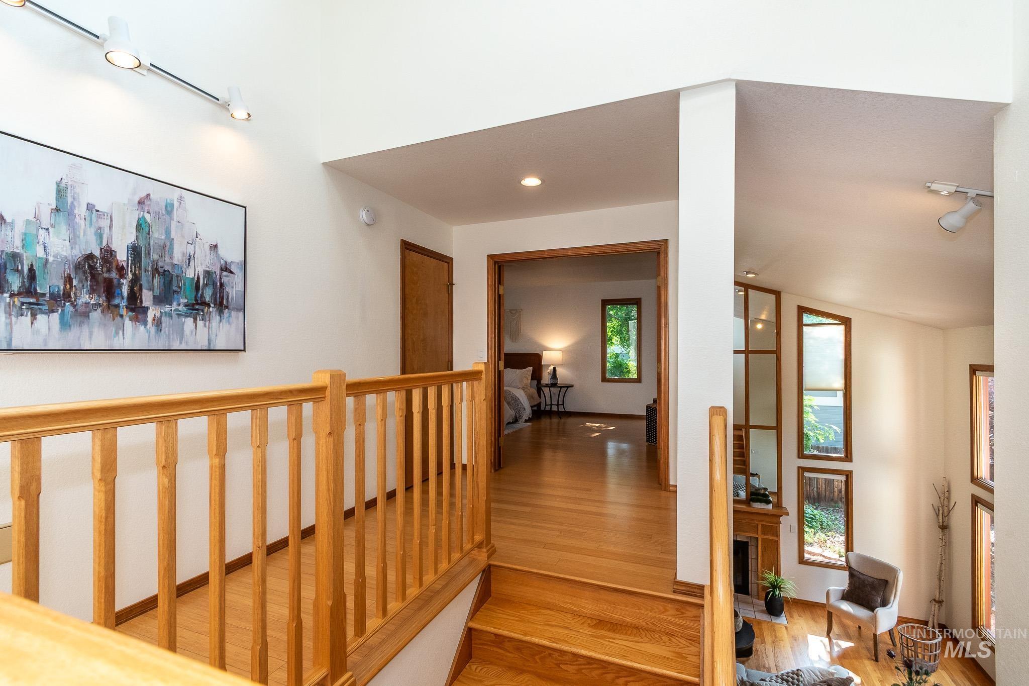 5678 W Gate House Ct, Boise, Idaho 83703, 3 Bedrooms, 2.5 Bathrooms, Residential For Sale, Price $650,000, 98995028
