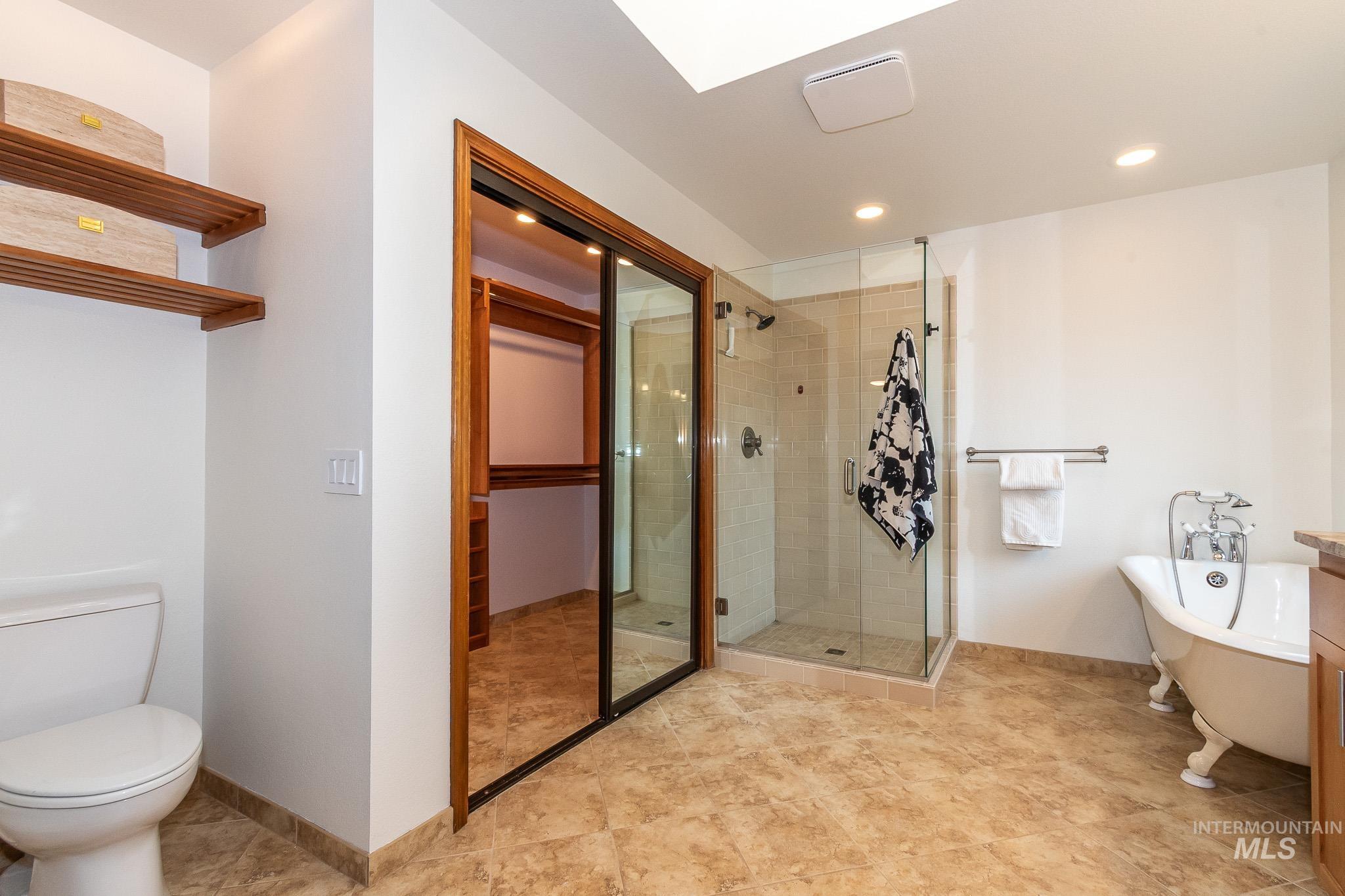 5678 W Gate House Ct, Boise, Idaho 83703, 3 Bedrooms, 2.5 Bathrooms, Residential For Sale, Price $650,000, 98995028