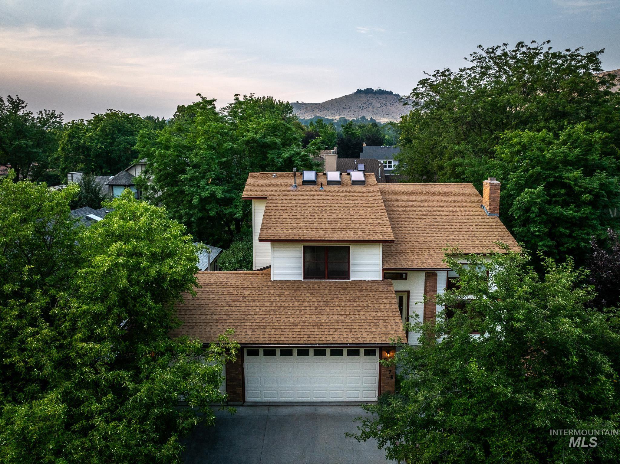 5678 W Gate House Ct, Boise, Idaho 83703, 3 Bedrooms, 2.5 Bathrooms, Residential For Sale, Price $650,000, 98995028