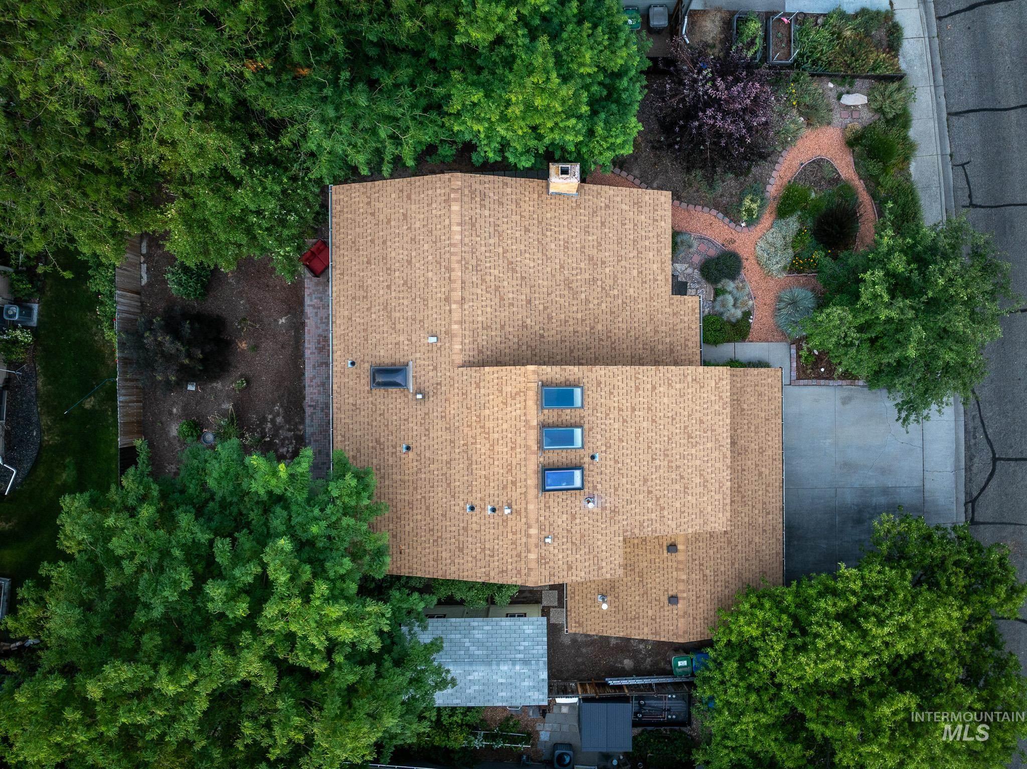 5678 W Gate House Ct, Boise, Idaho 83703, 3 Bedrooms, 2.5 Bathrooms, Residential For Sale, Price $650,000, 98995028