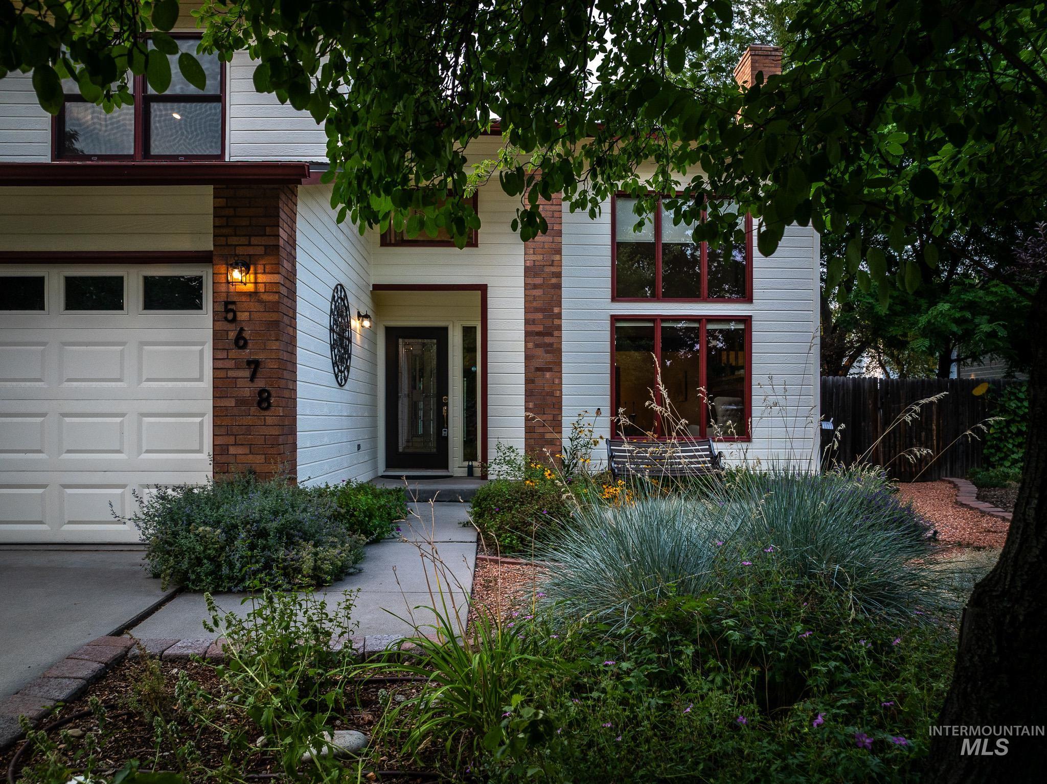5678 W Gate House Ct, Boise, Idaho 83703, 3 Bedrooms, 2.5 Bathrooms, Residential For Sale, Price $650,000, 98995028