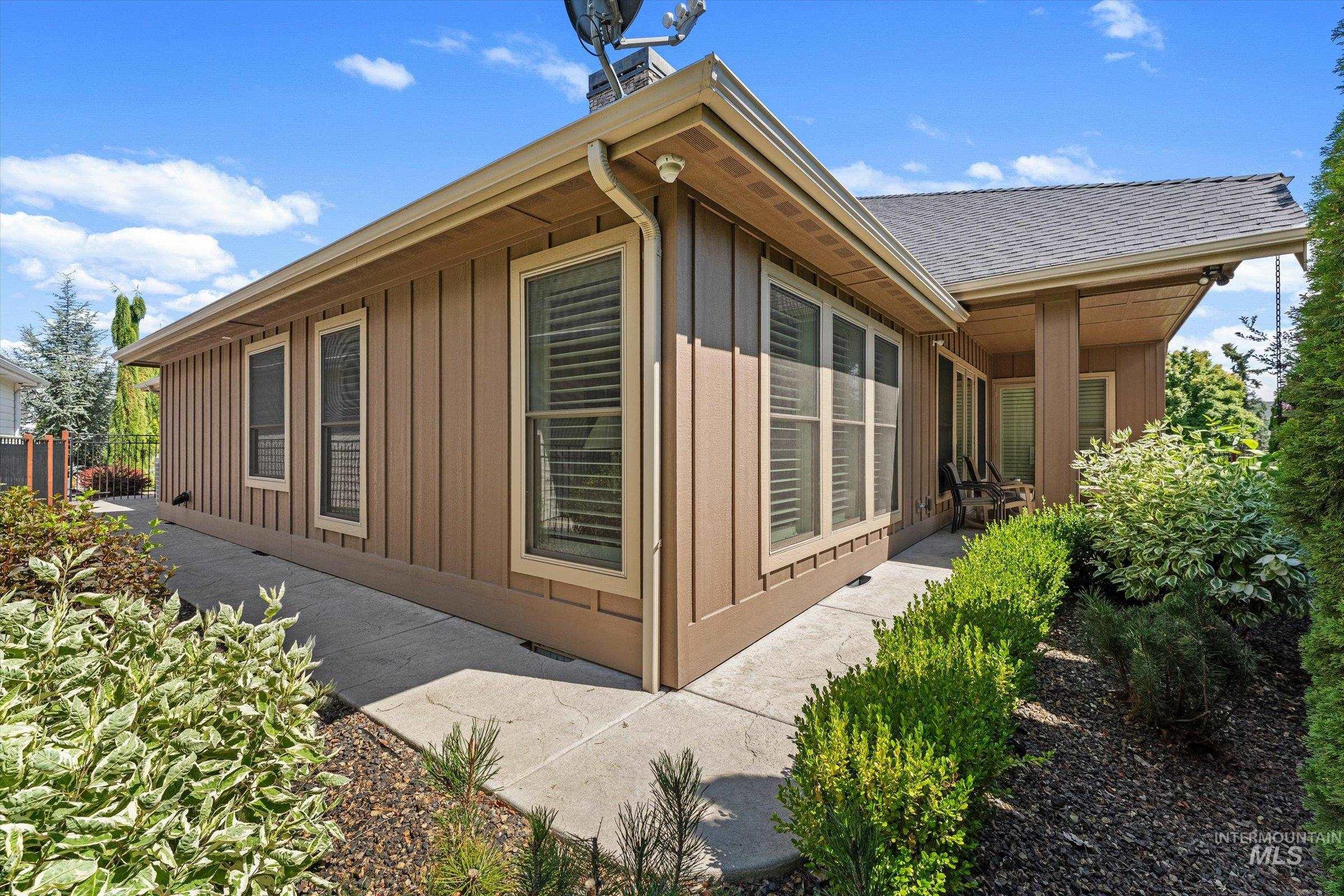 1341 N Willowick, Eagle, Idaho 83616, 3 Bedrooms, 2.5 Bathrooms, Residential For Sale, Price $760,000, 98995031