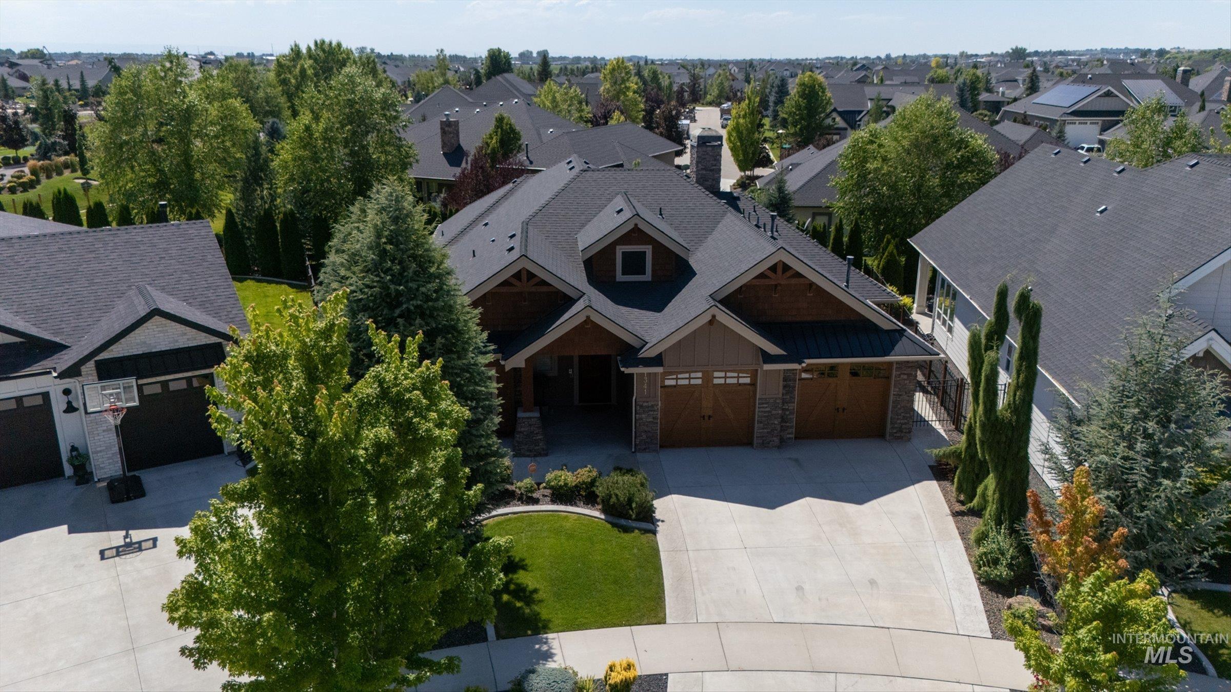 1341 N Willowick, Eagle, Idaho 83616, 3 Bedrooms, 2.5 Bathrooms, Residential For Sale, Price $760,000, 98995031