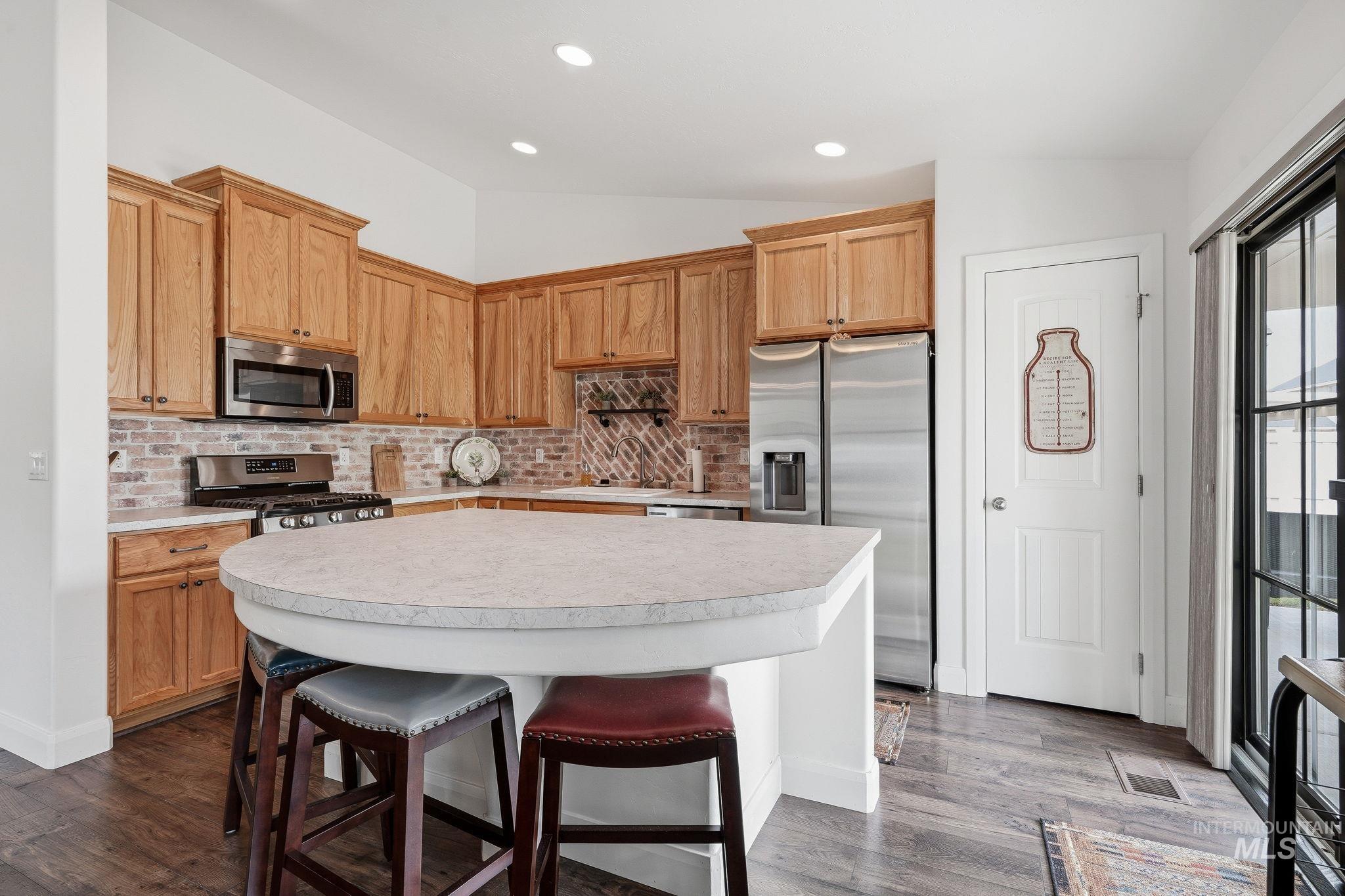 1778 Prairie View, Middleton, Idaho 83644, 3 Bedrooms, 2 Bathrooms, Residential For Sale, Price $419,990, 98995032