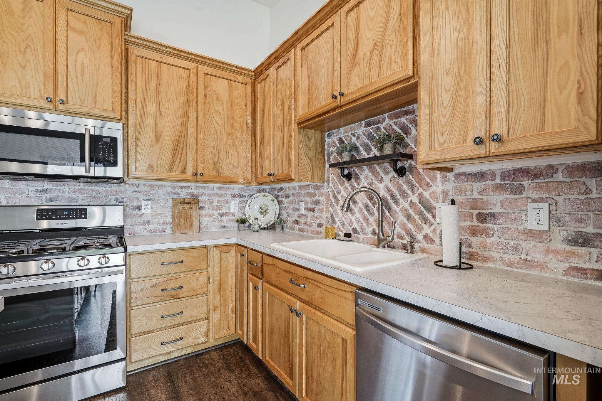 1778 Prairie View, Middleton, Idaho 83644, 3 Bedrooms, 2 Bathrooms, Residential For Sale, Price $419,990, 98995032