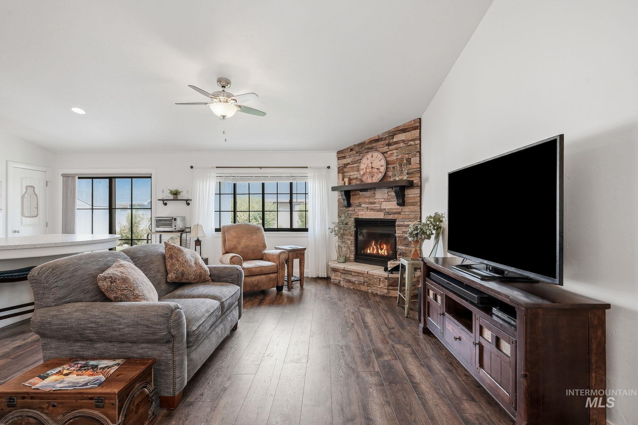 1778 Prairie View, Middleton, Idaho 83644, 3 Bedrooms, 2 Bathrooms, Residential For Sale, Price $419,990, 98995032