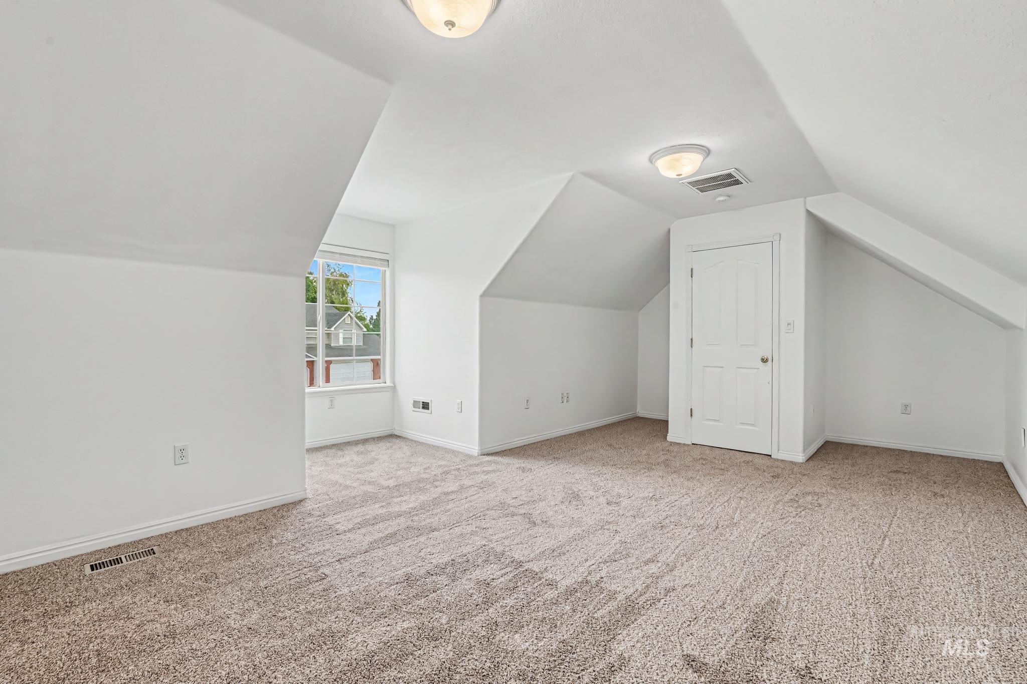 2564 N Monaco, Meridian, Idaho 83646, 4 Bedrooms, 3 Bathrooms, Residential For Sale, Price $459,000,MLS 98995035