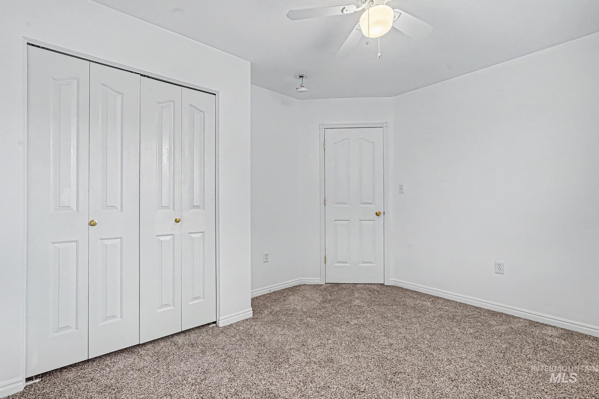 2564 N Monaco, Meridian, Idaho 83646, 4 Bedrooms, 3 Bathrooms, Residential For Sale, Price $459,000,MLS 98995035