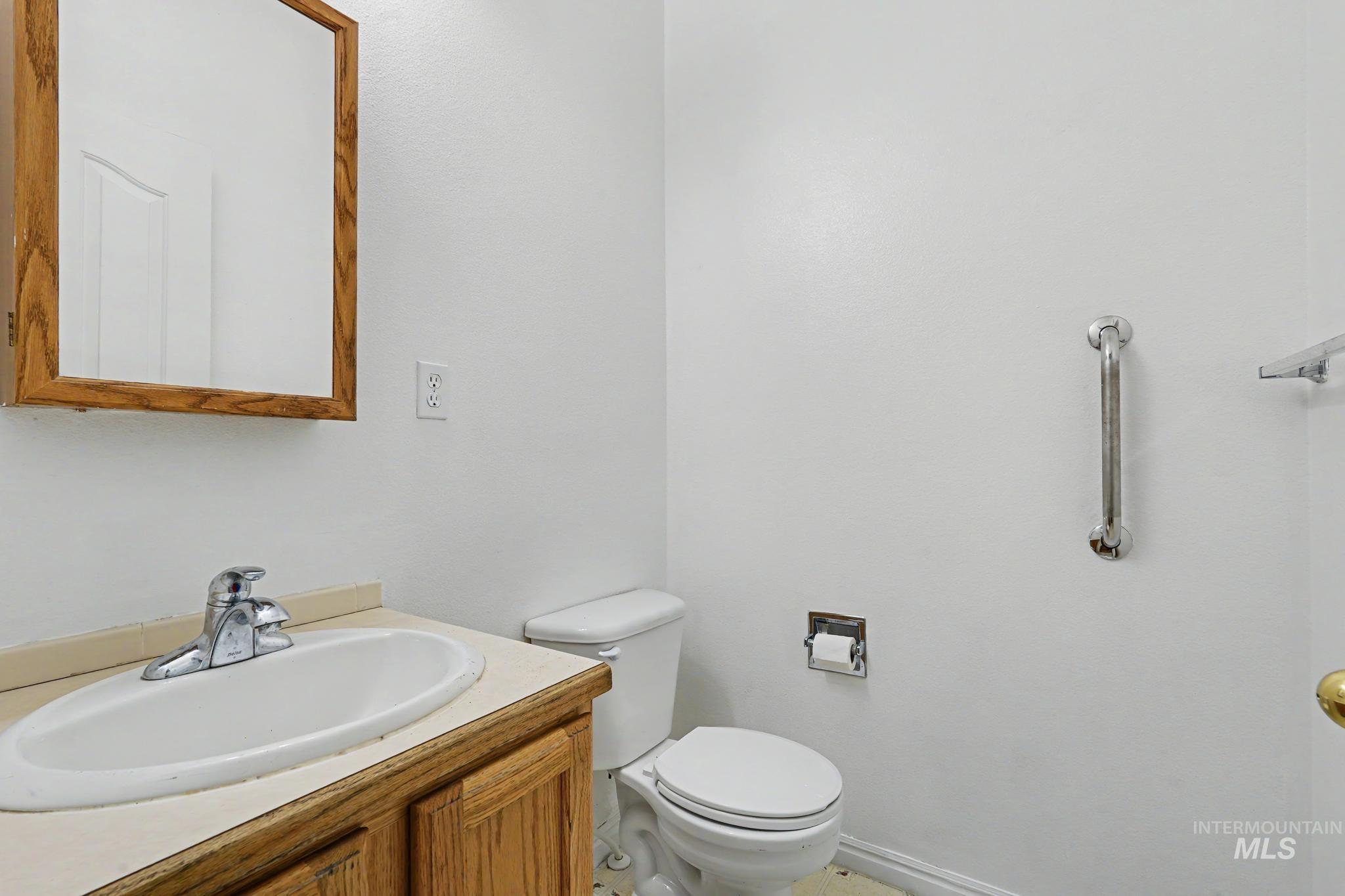 2564 N Monaco, Meridian, Idaho 83646, 4 Bedrooms, 3 Bathrooms, Residential For Sale, Price $459,000,MLS 98995035