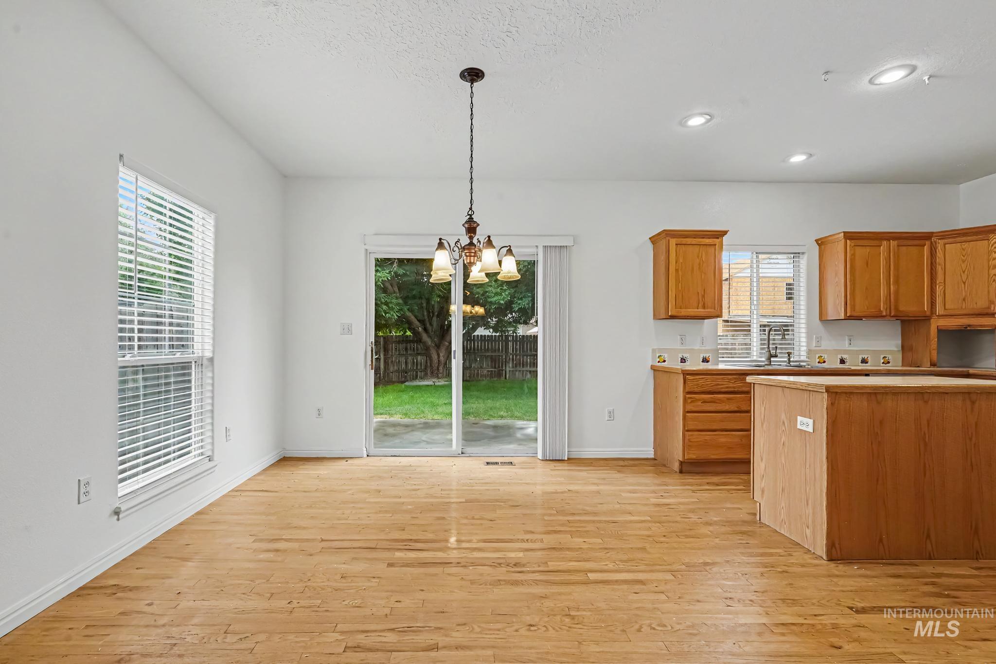 2564 N Monaco, Meridian, Idaho 83646, 4 Bedrooms, 3 Bathrooms, Residential For Sale, Price $459,000,MLS 98995035