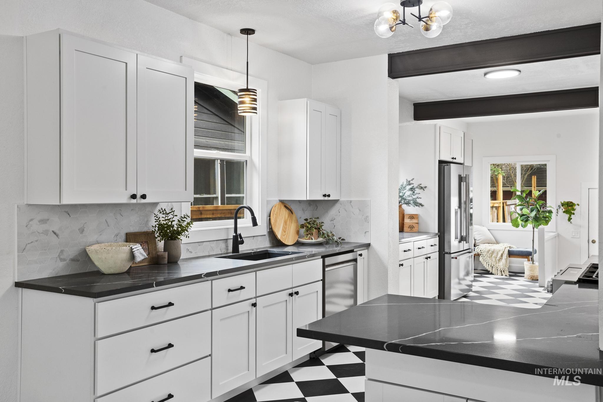 1913 W Washington St., Boise, Idaho 83702, 4 Bedrooms, 2.5 Bathrooms, Residential For Sale, Price $1,183,000, 98995042