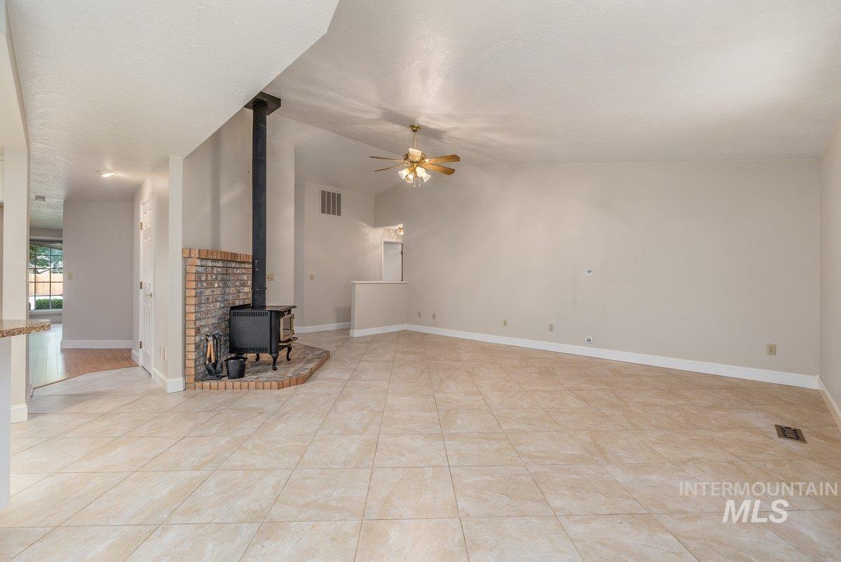 9922 W Aladar Ct, Boise, Idaho 83704, 3 Bedrooms, 2 Bathrooms, Residential For Sale, Price $572,000, 98995051